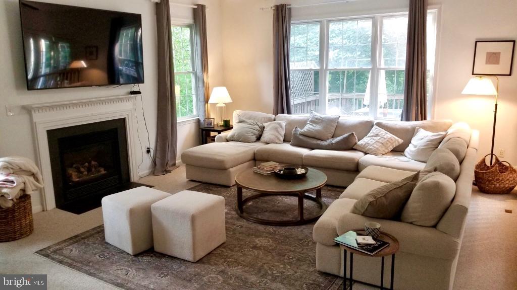 RIVERWALK - Residential Lease