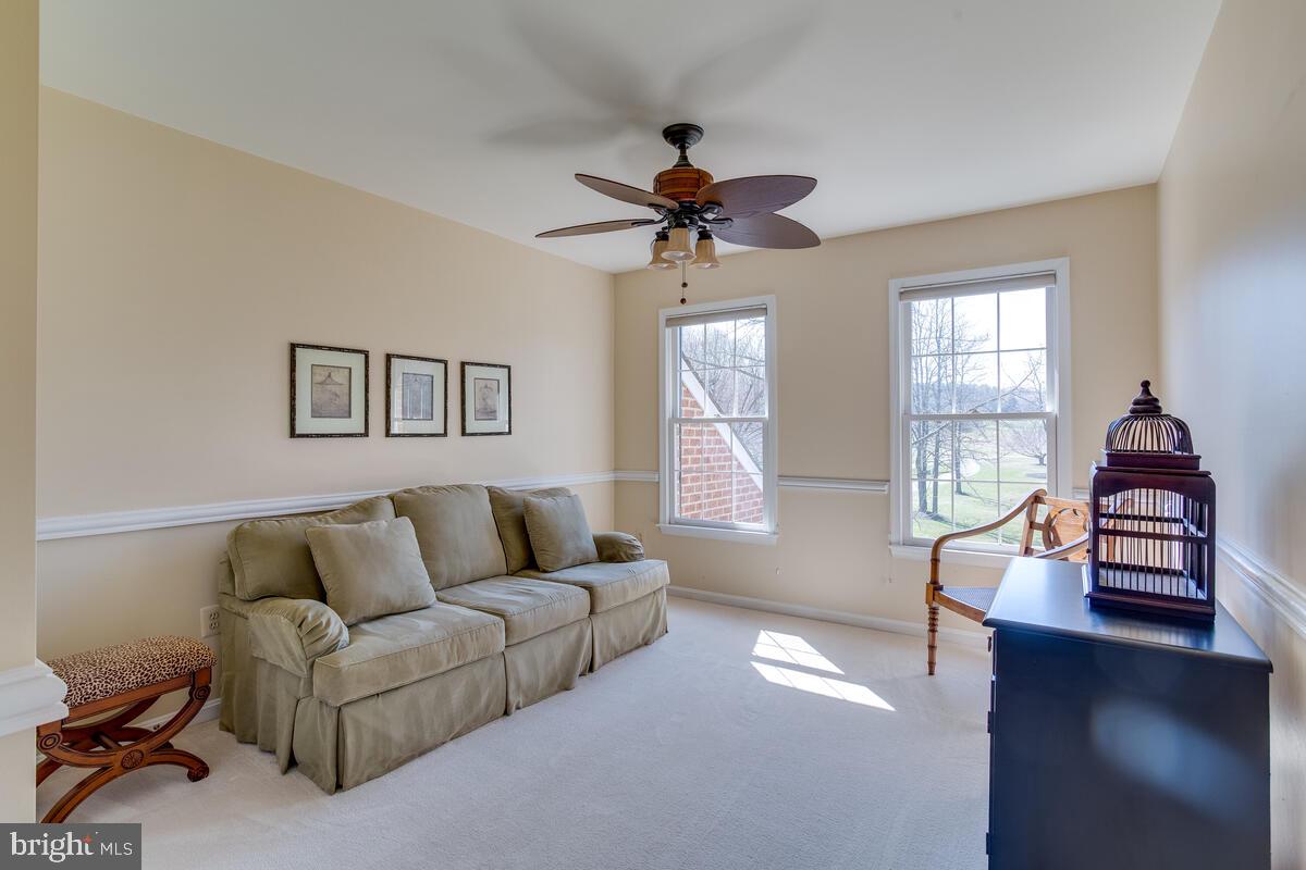 AMBER MEADOWS - Residential