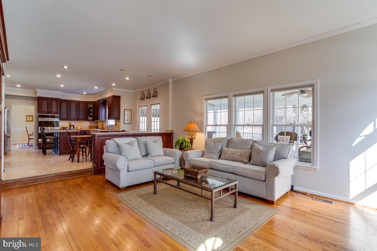 AMBER MEADOWS - Residential