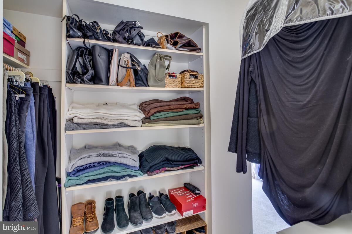 AMBER MEADOWS - Residential