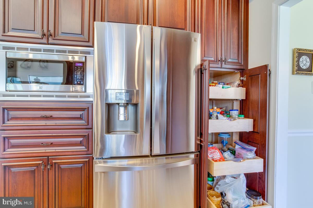 AMBER MEADOWS - Residential