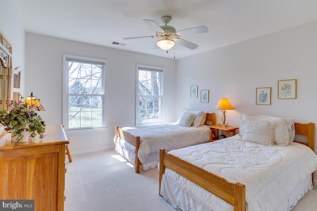 AMBER MEADOWS - Residential