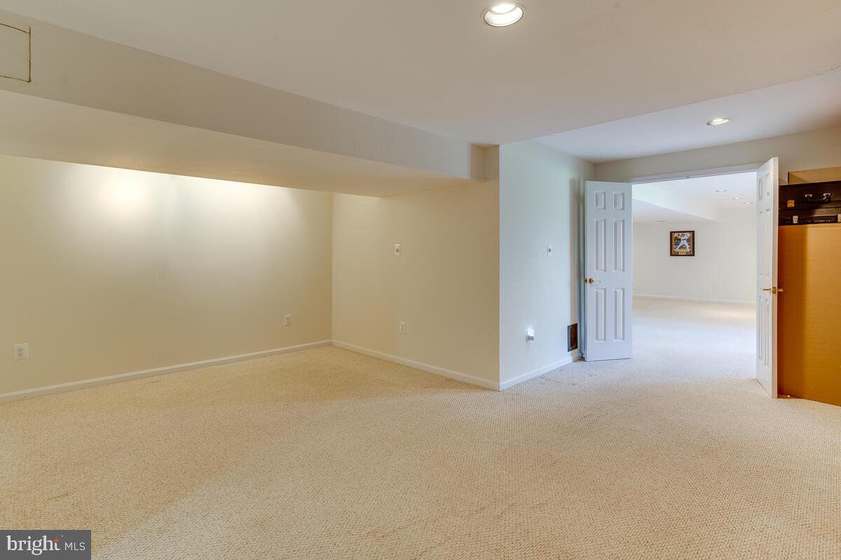 AMBER MEADOWS - Residential