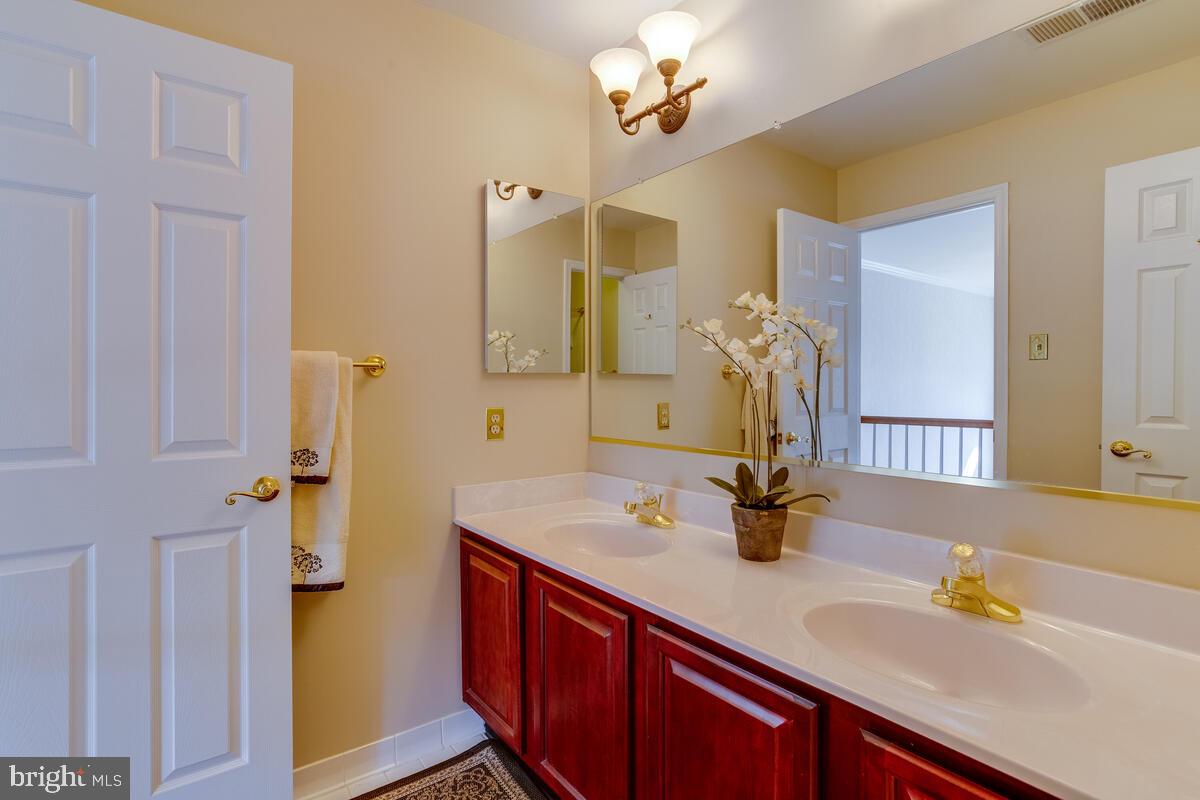 AMBER MEADOWS - Residential