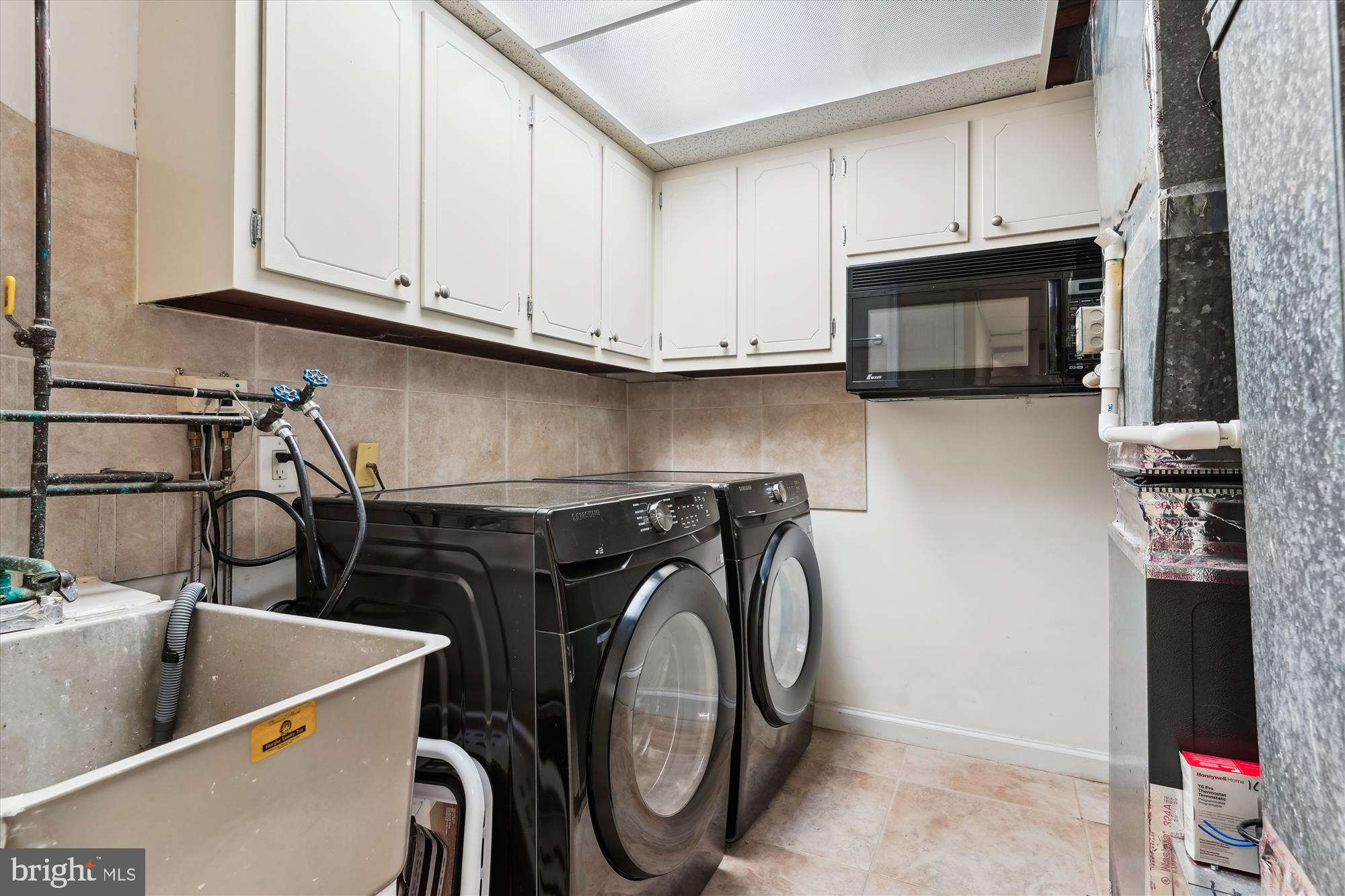 REGENCY ESTATES - Residential