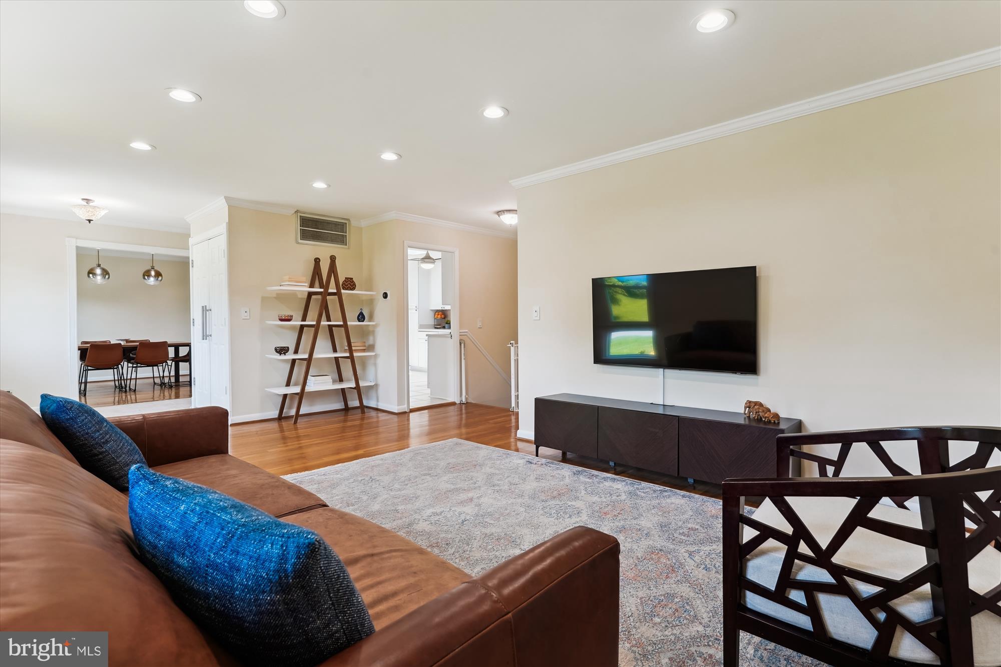 REGENCY ESTATES - Residential