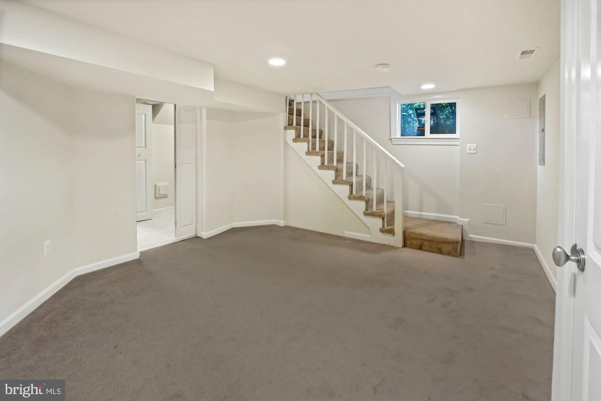 CHEVY CHASE - Residential Lease