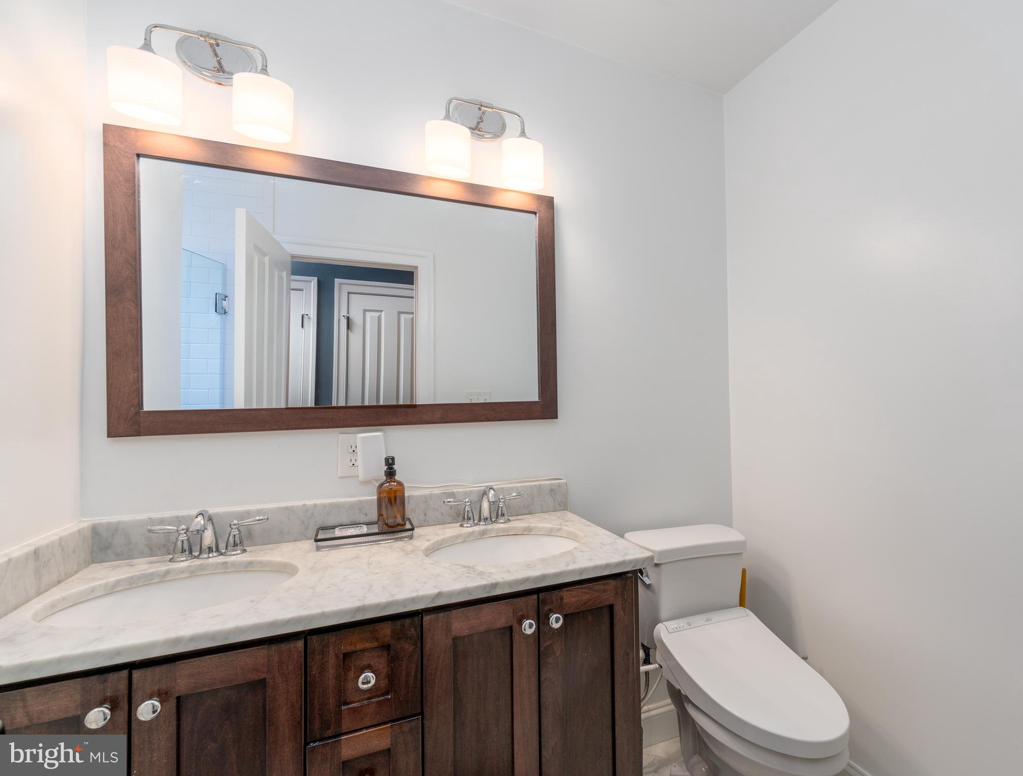 LOCUST POINT - Residential