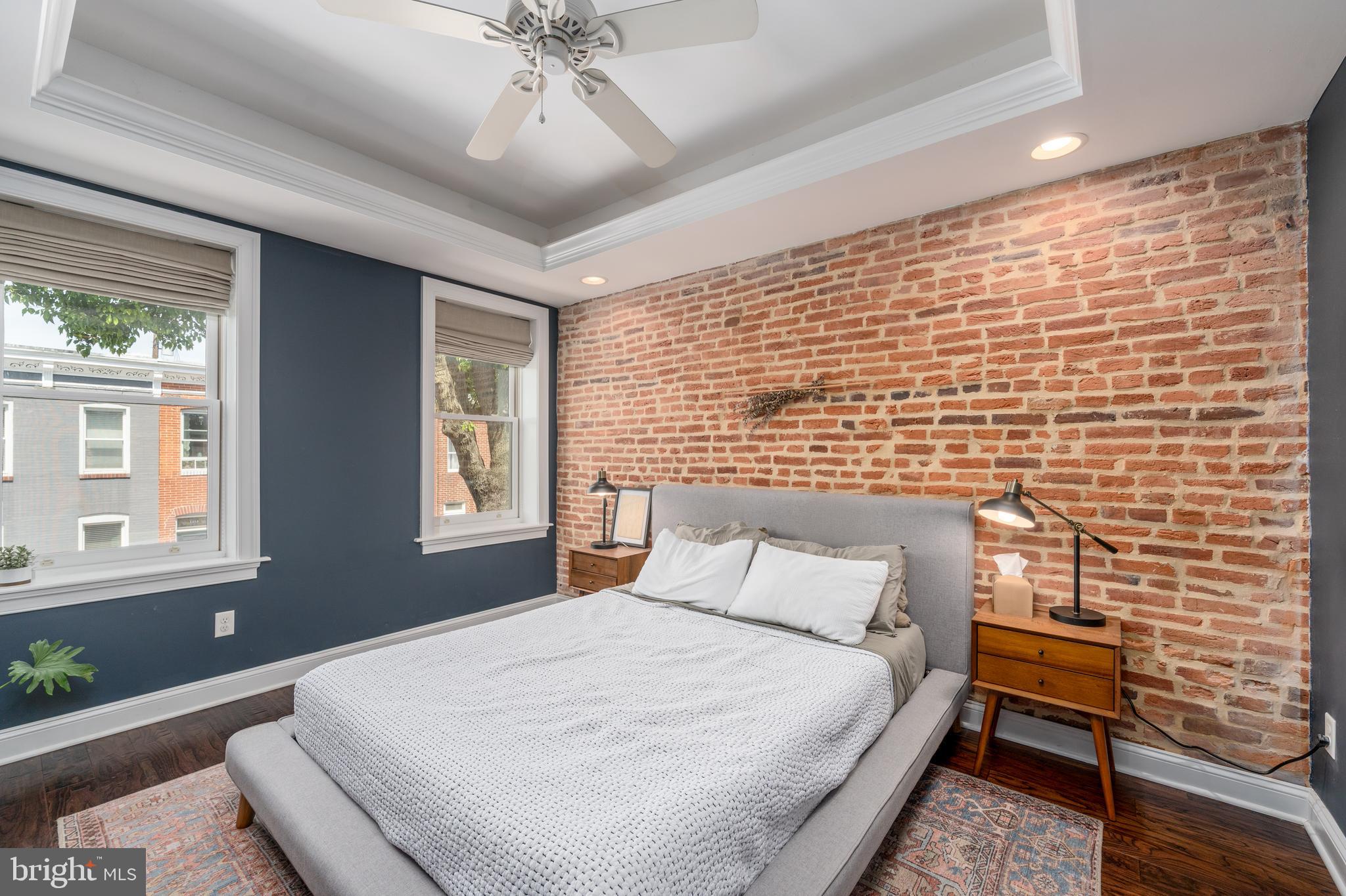 LOCUST POINT - Residential