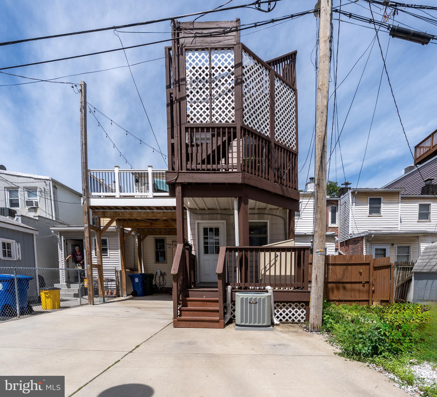 LOCUST POINT - Residential