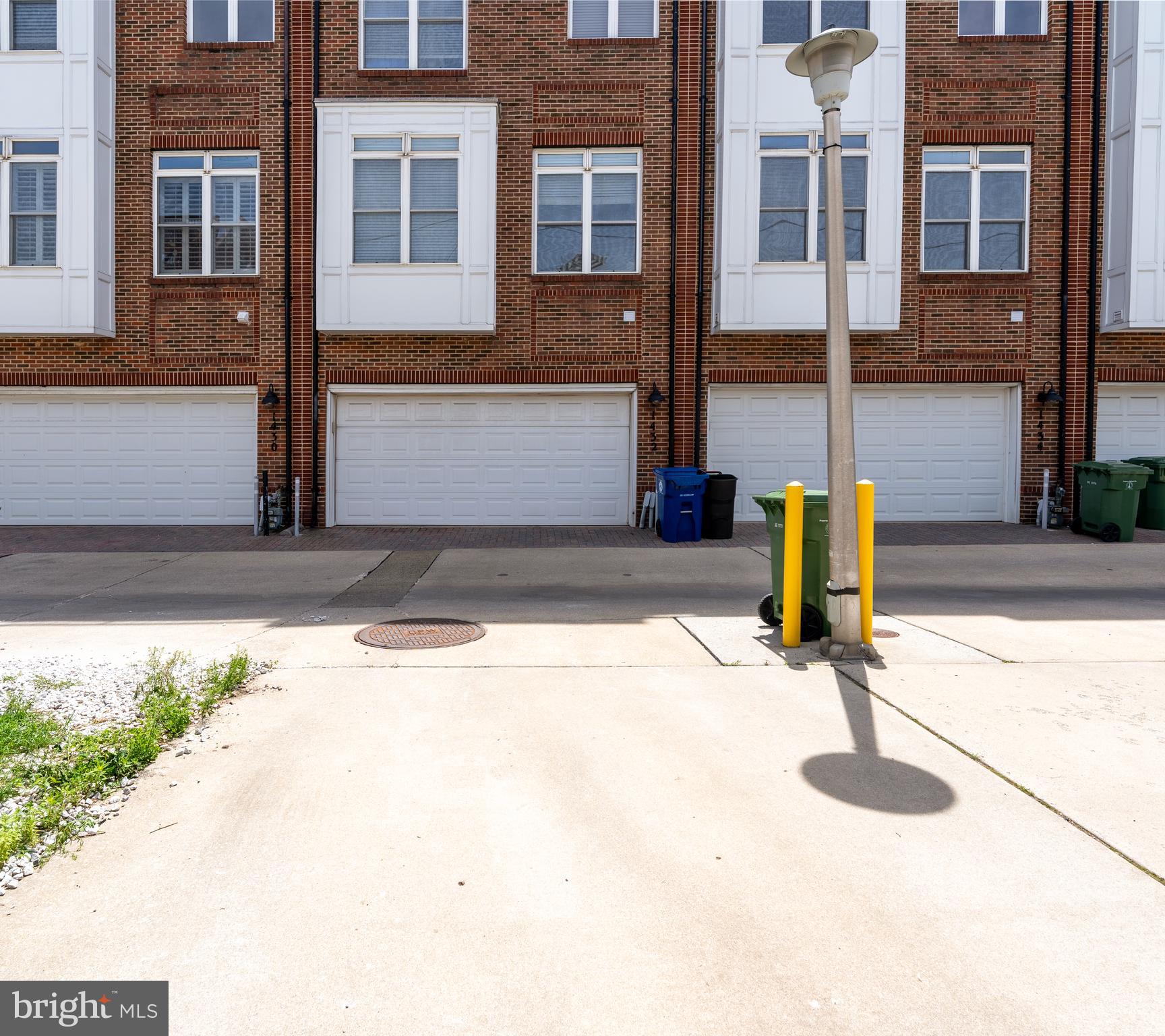 LOCUST POINT - Residential