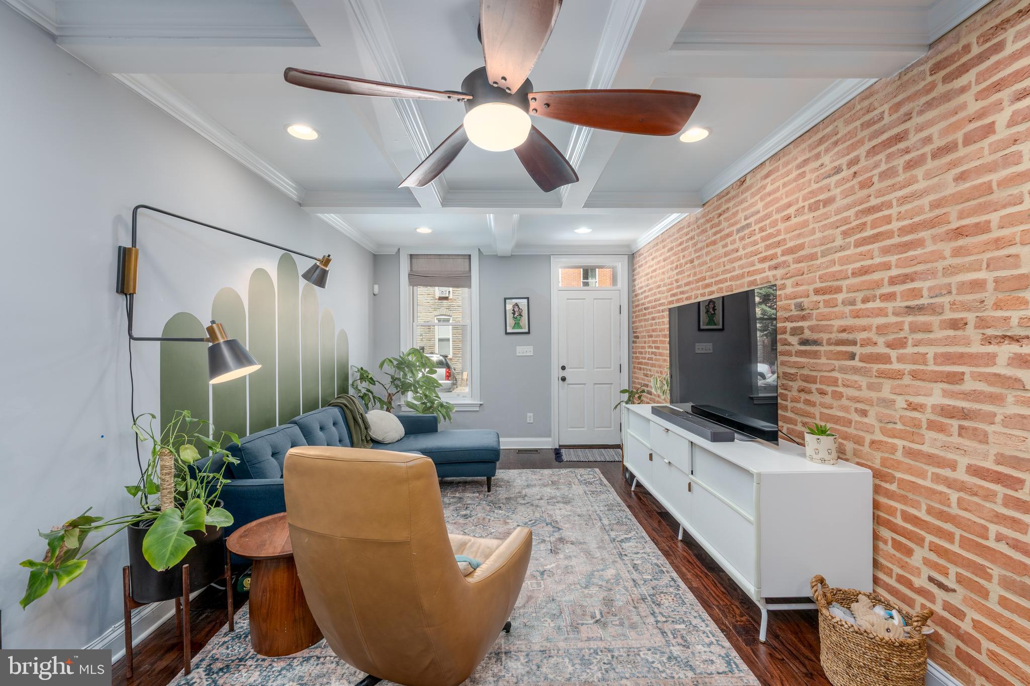 LOCUST POINT - Residential