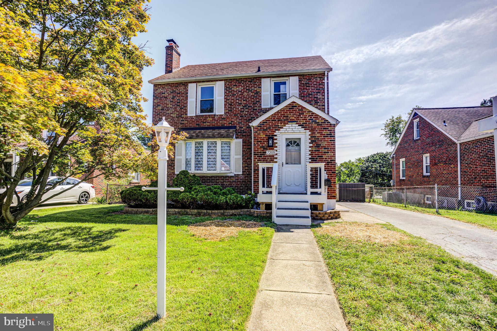 HOMECREST - Residential