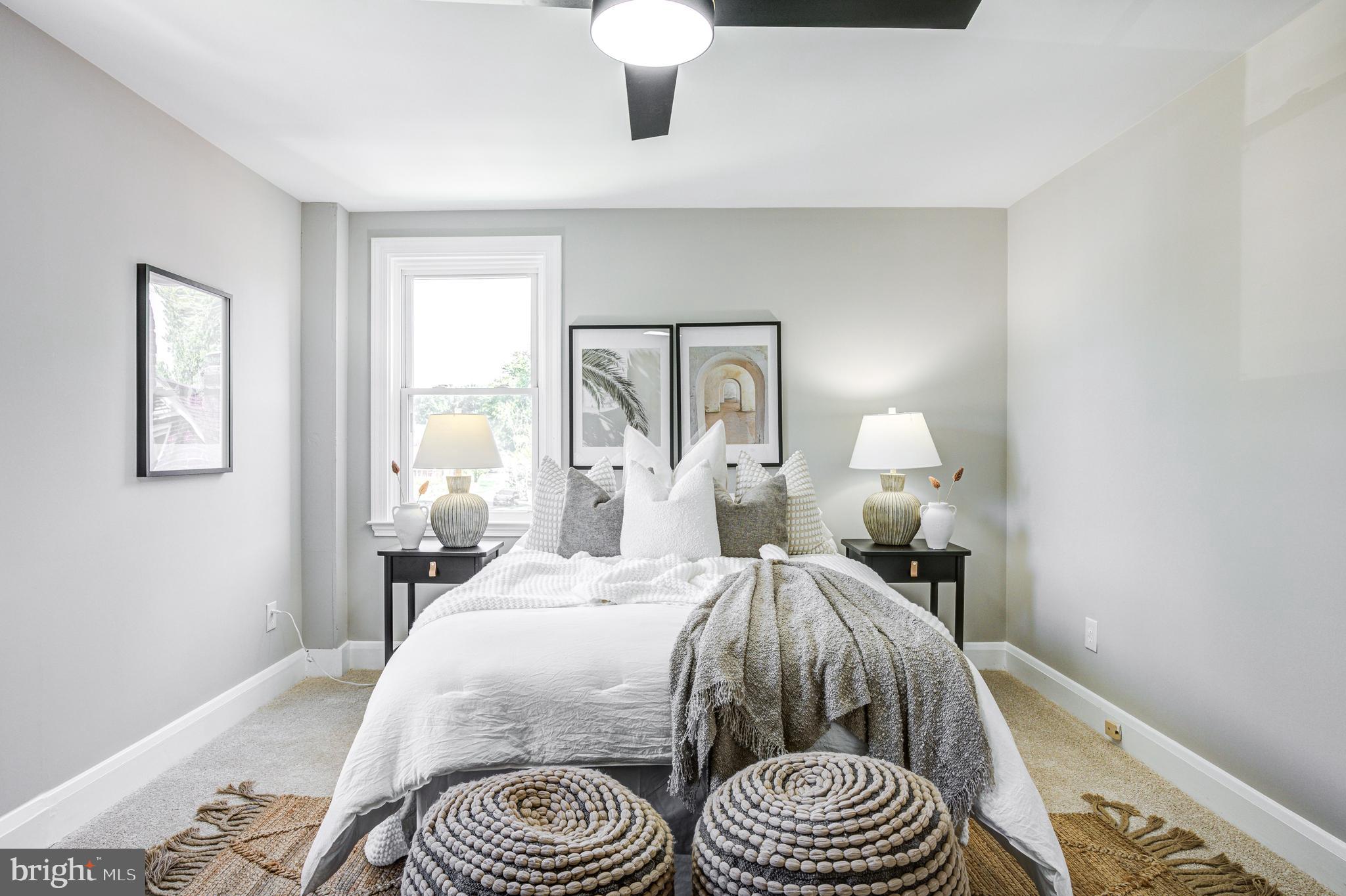 HOMECREST - Residential