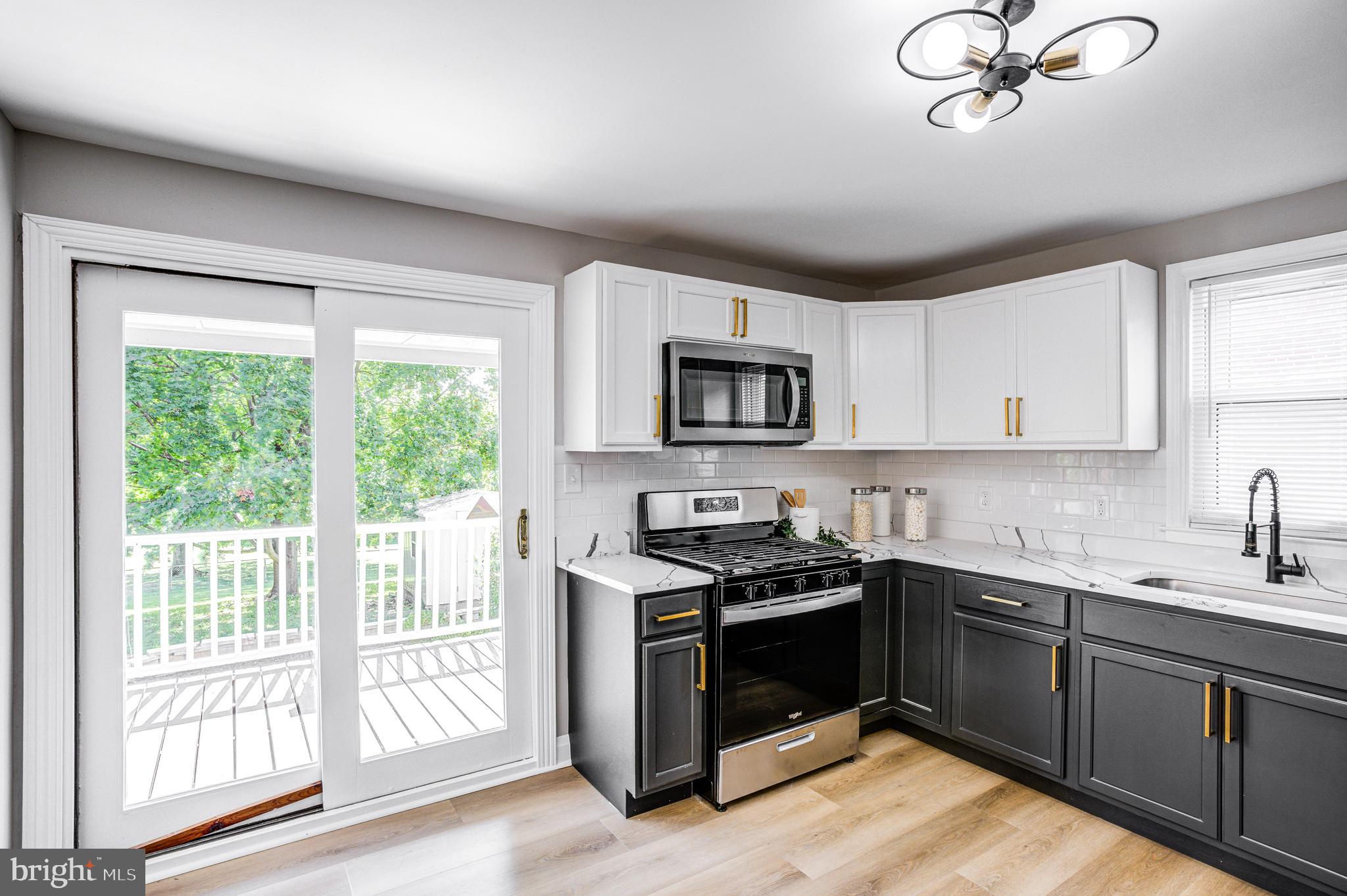 HOMECREST - Residential