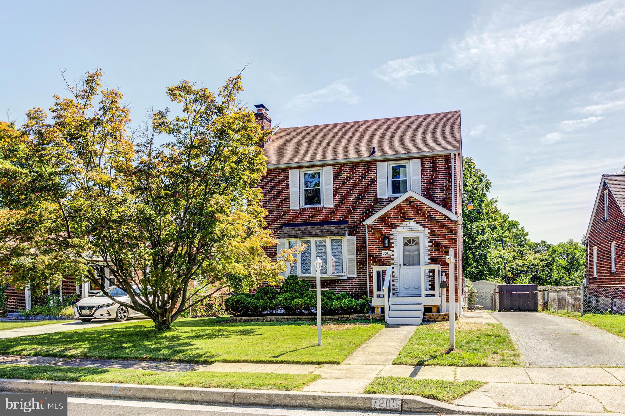 HOMECREST - Residential