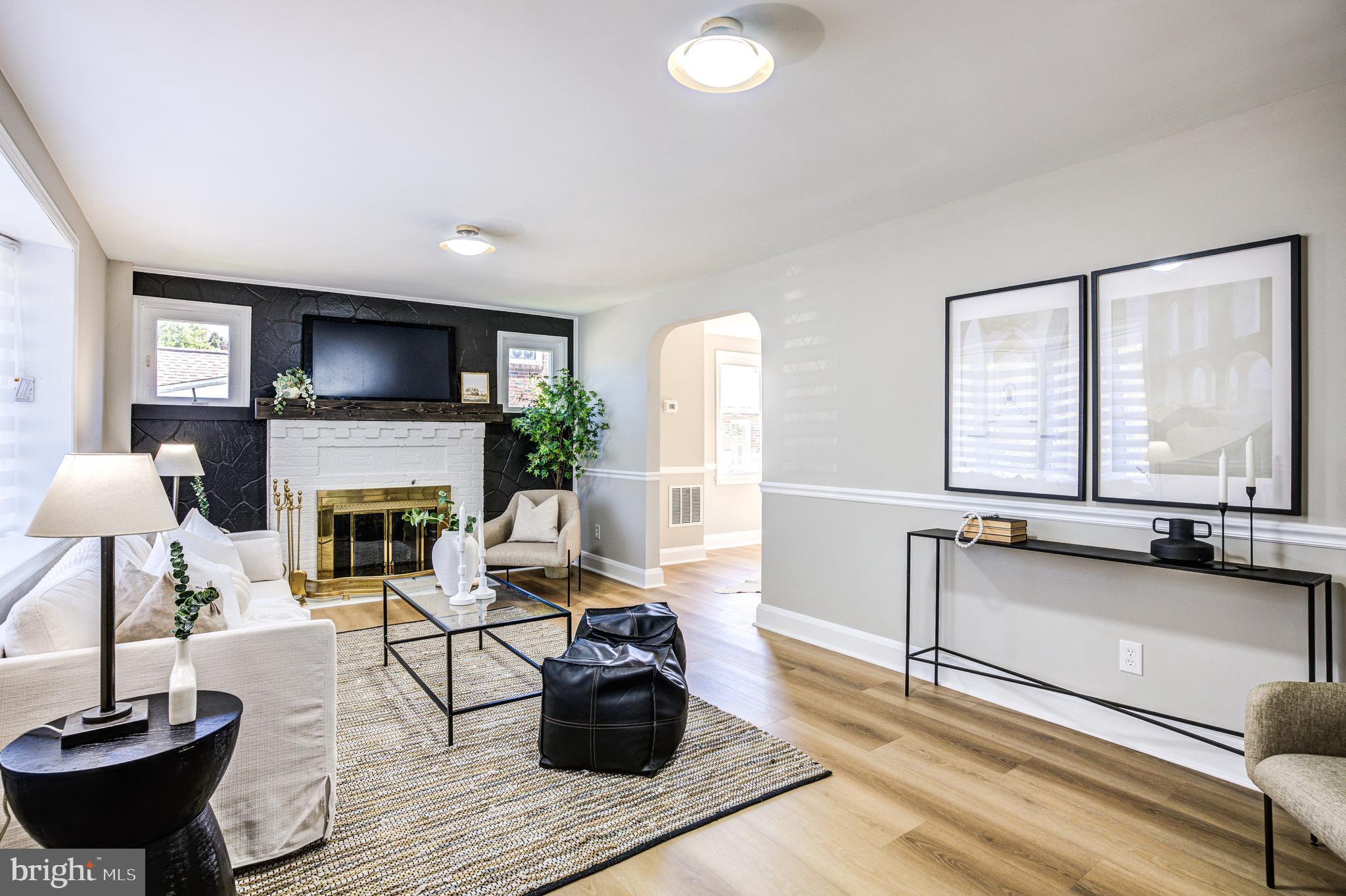 HOMECREST - Residential