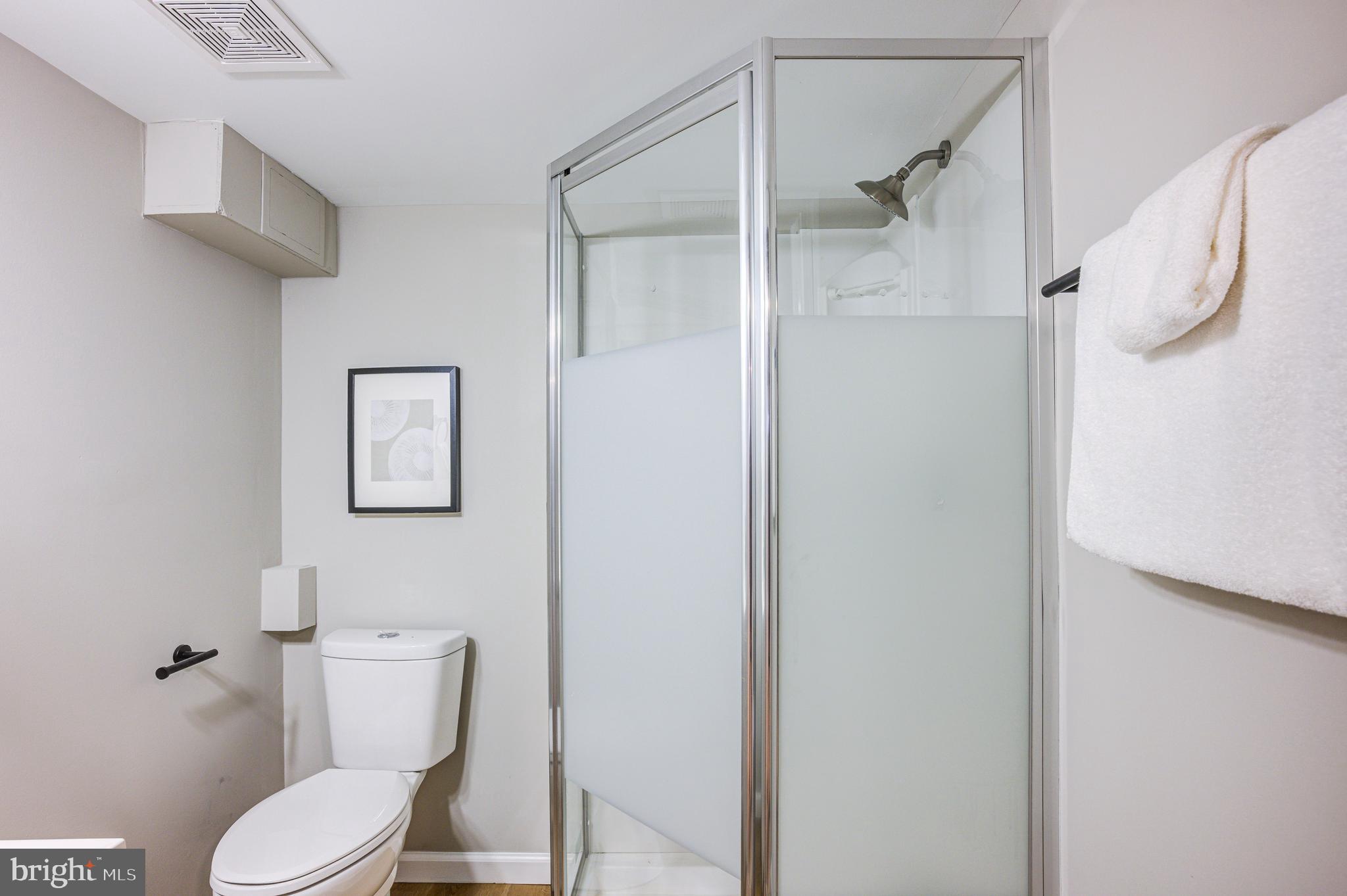 HOMECREST - Residential