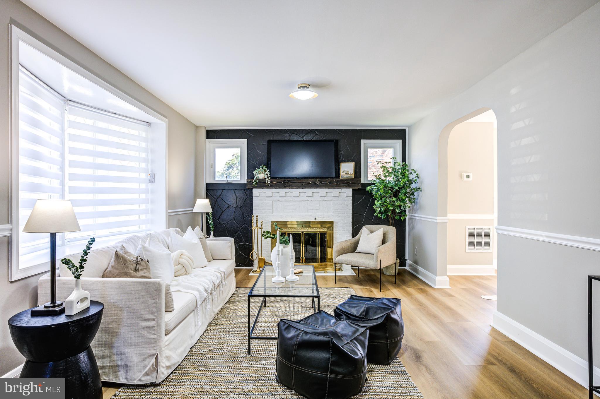 HOMECREST - Residential