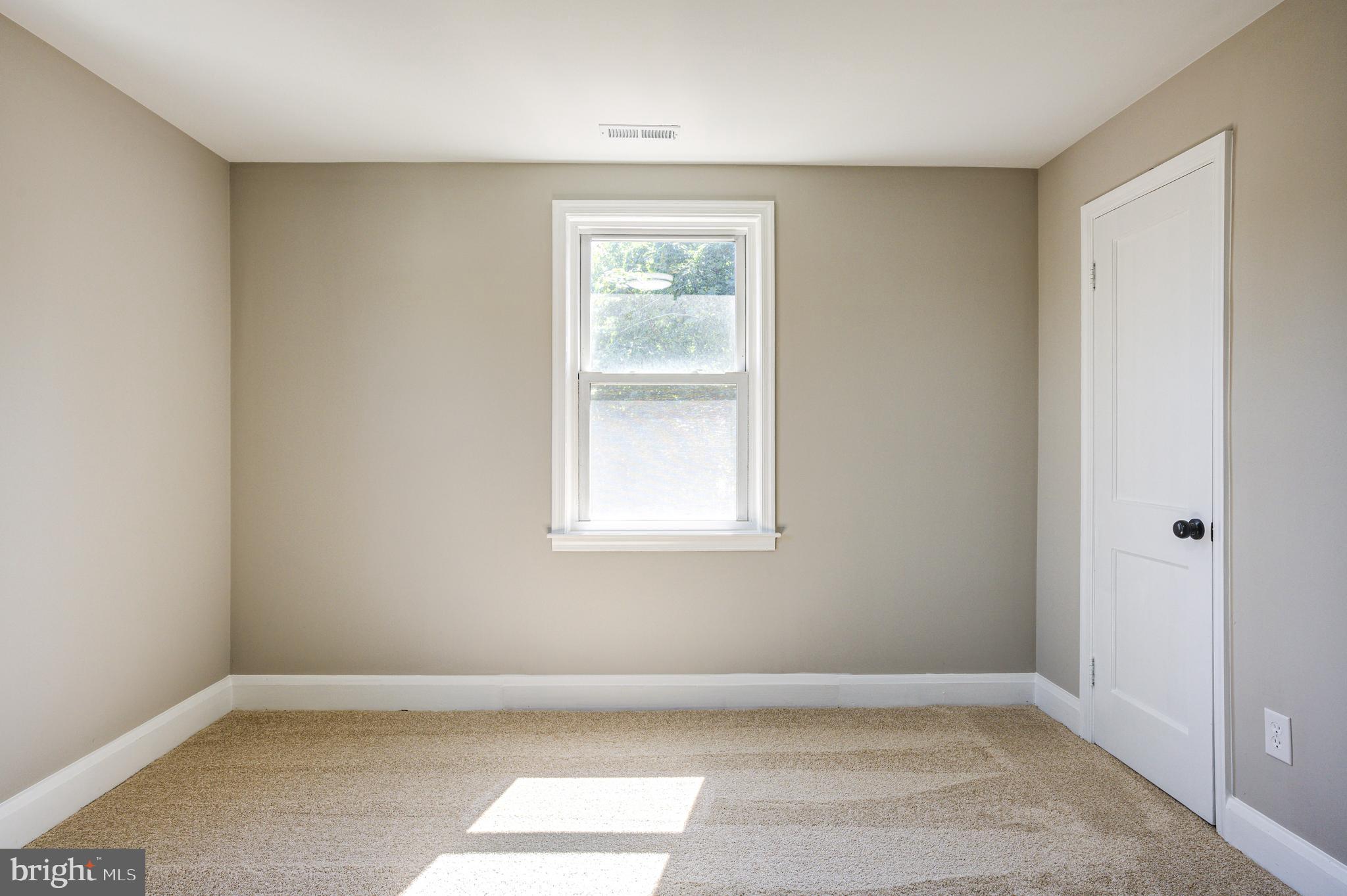 HOMECREST - Residential