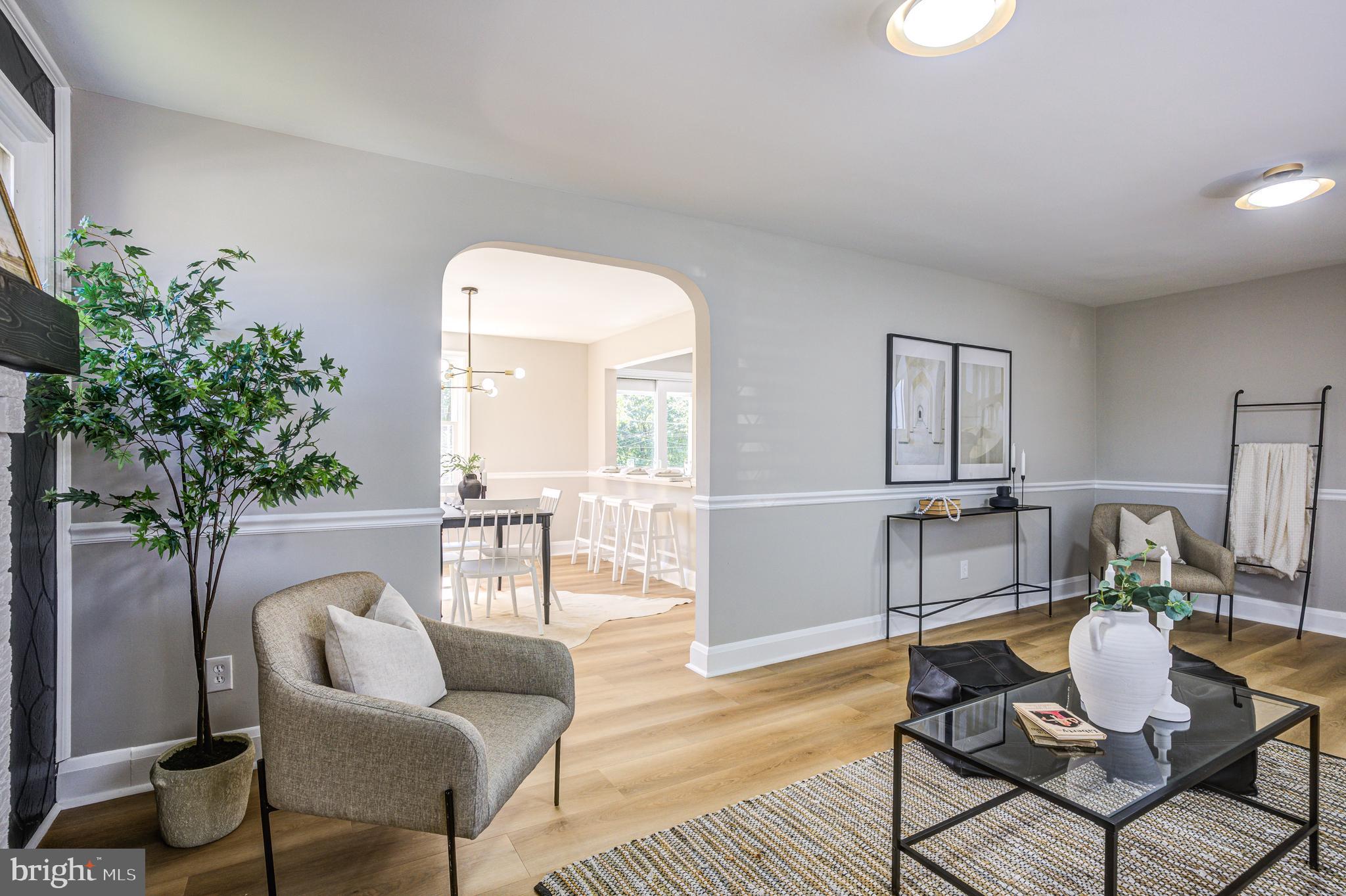 HOMECREST - Residential