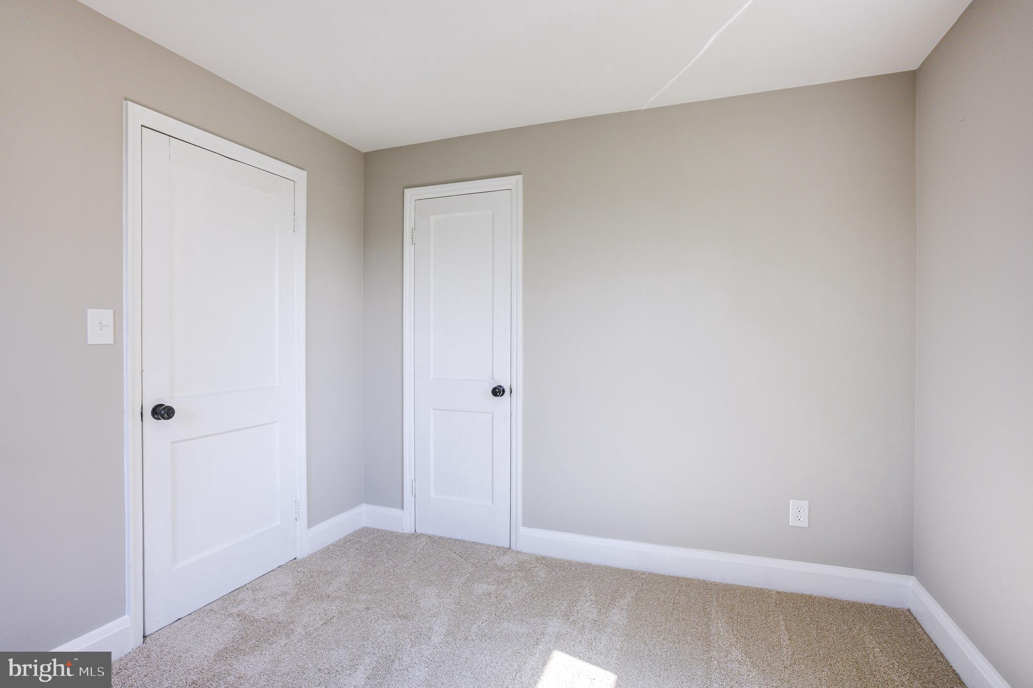 HOMECREST - Residential