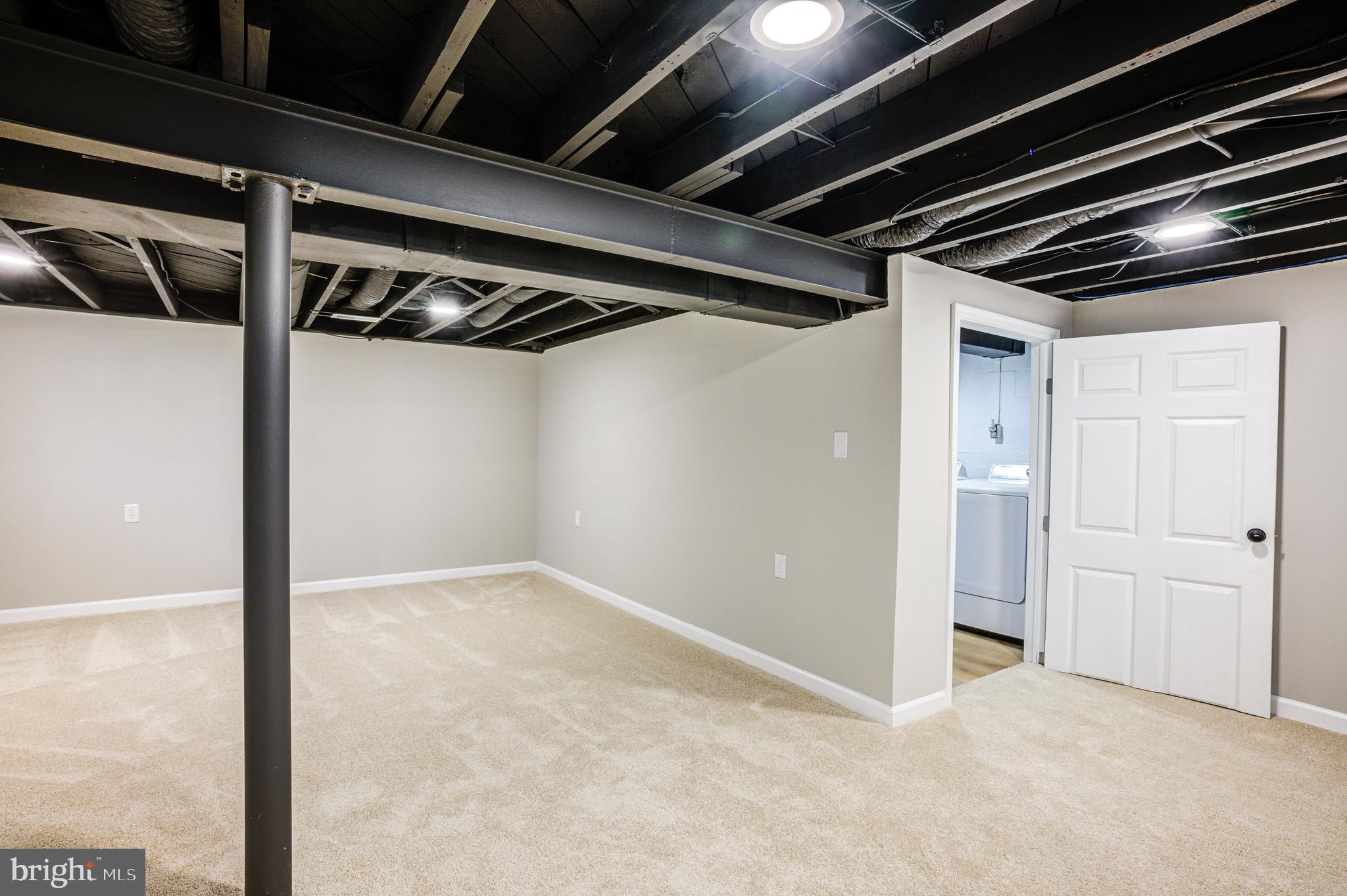 HOMECREST - Residential