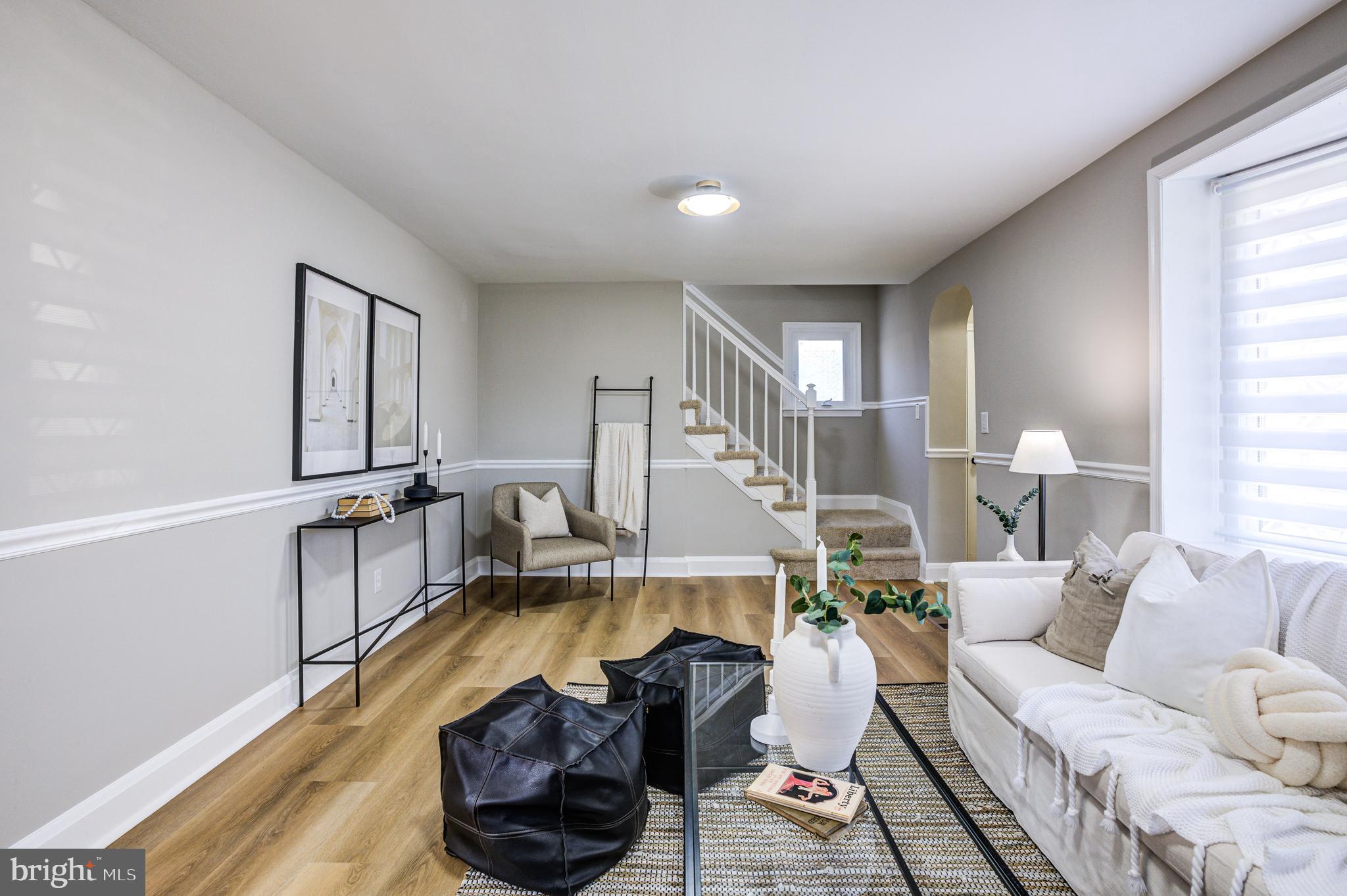 HOMECREST - Residential