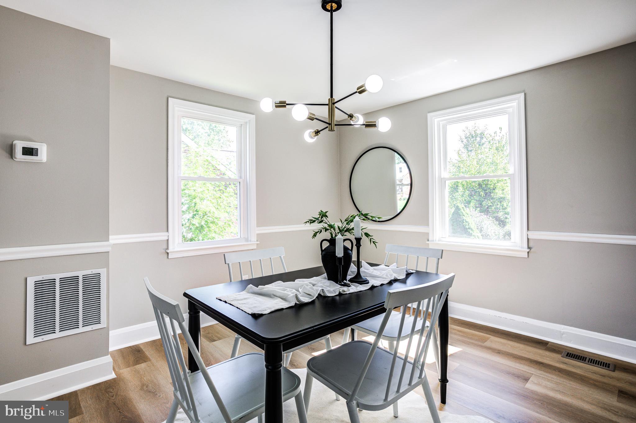 HOMECREST - Residential