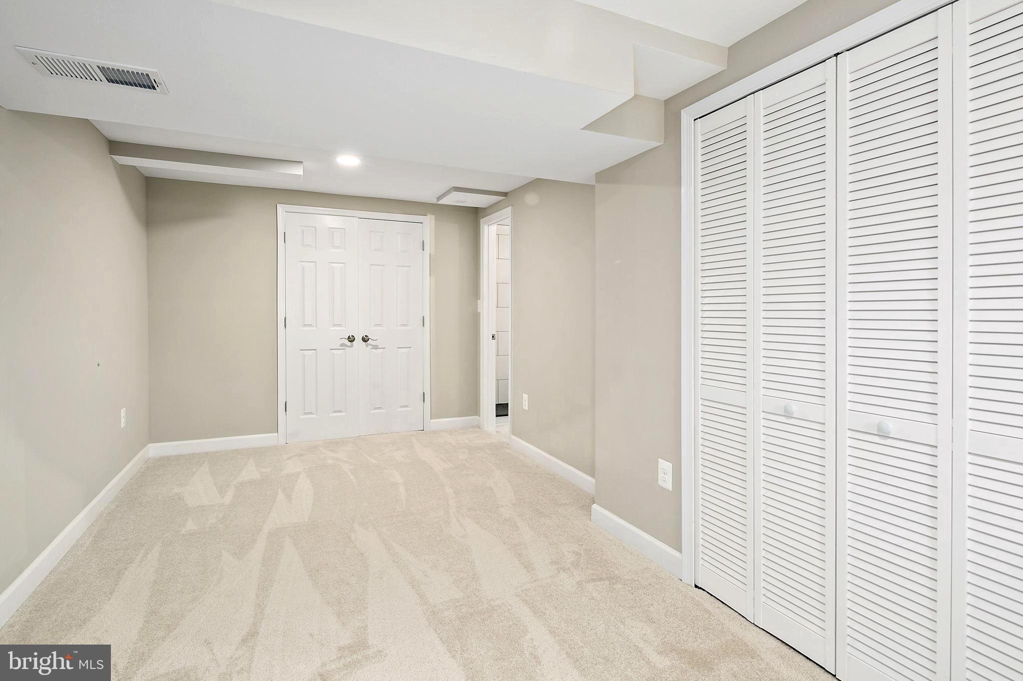 KINGS PARK WEST - Residential