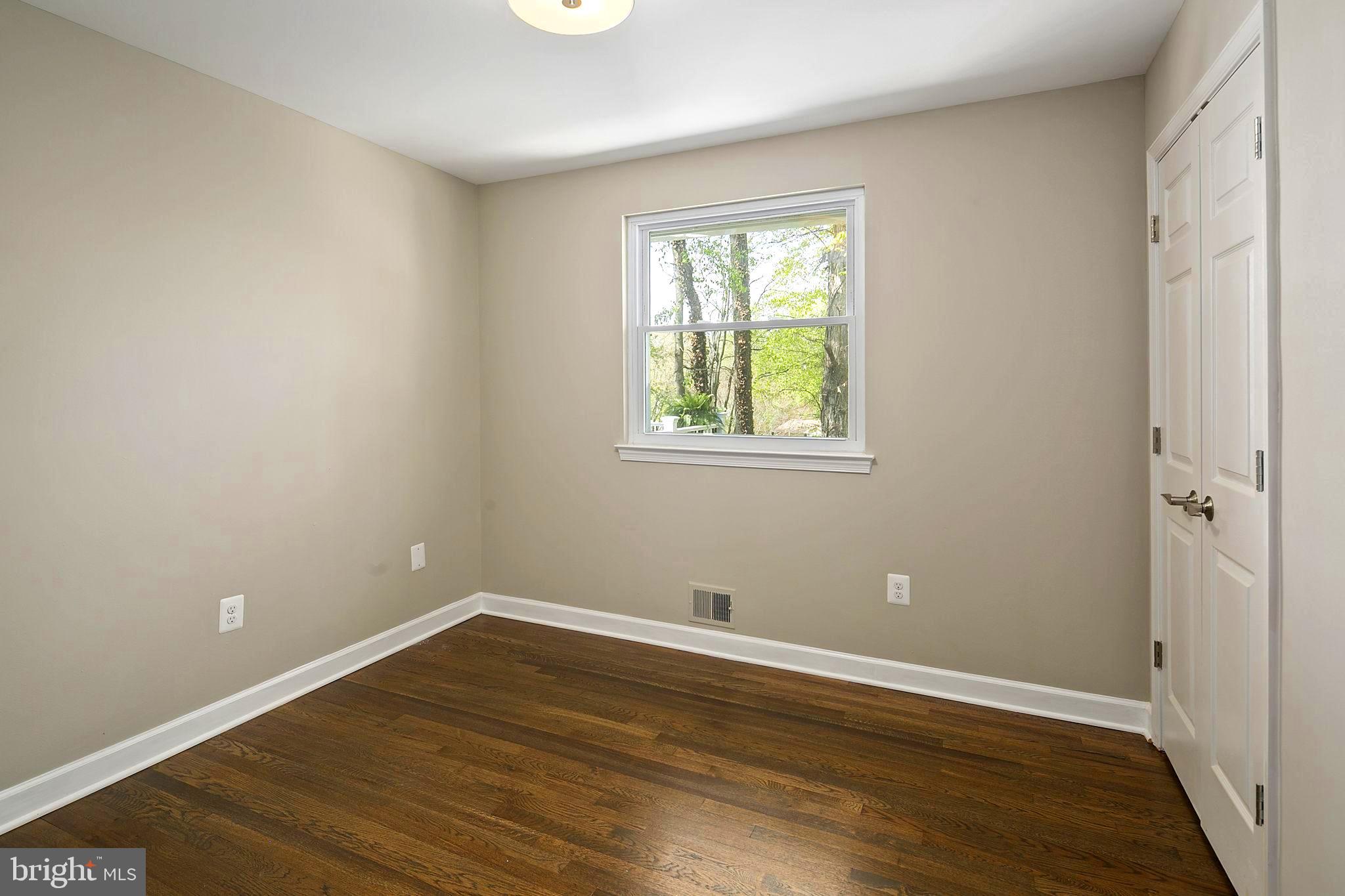 KINGS PARK WEST - Residential