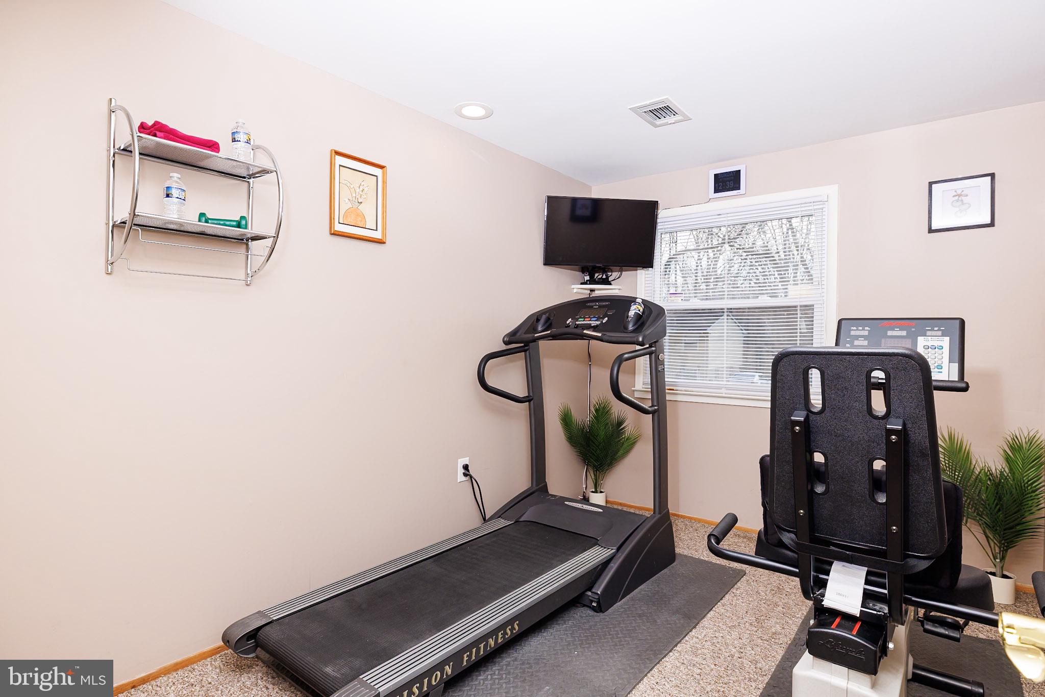 MARLBORO MEADOWS - Residential