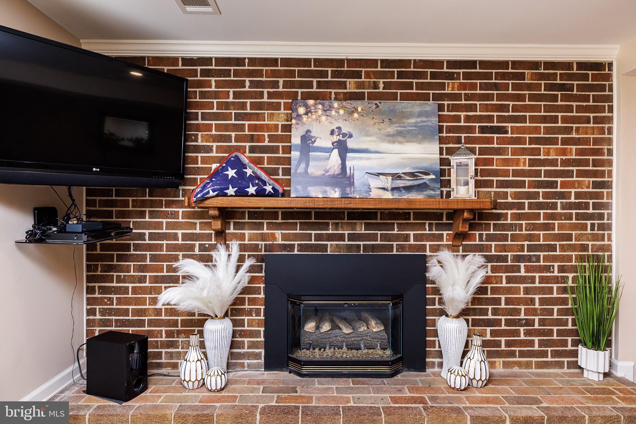 MARLBORO MEADOWS - Residential