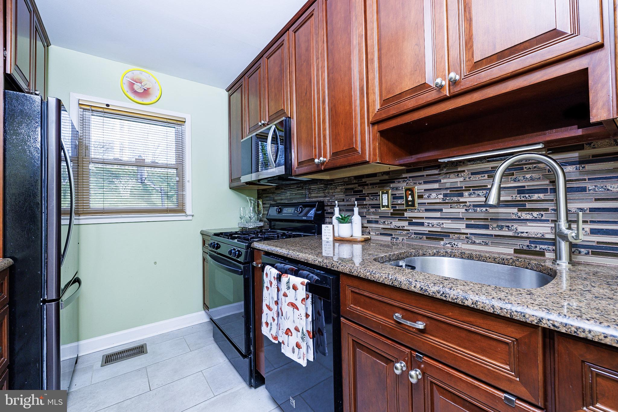 MARLBORO MEADOWS - Residential