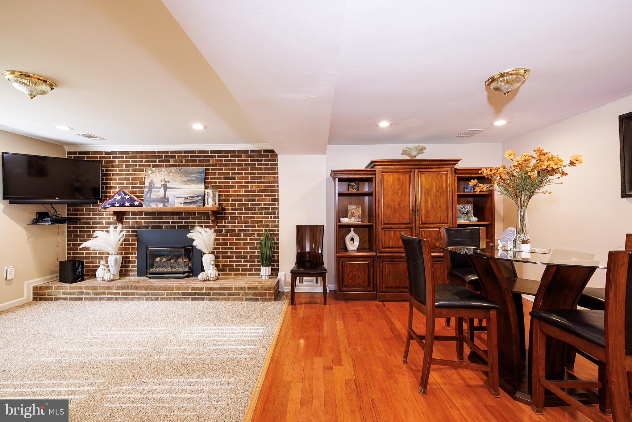 MARLBORO MEADOWS - Residential