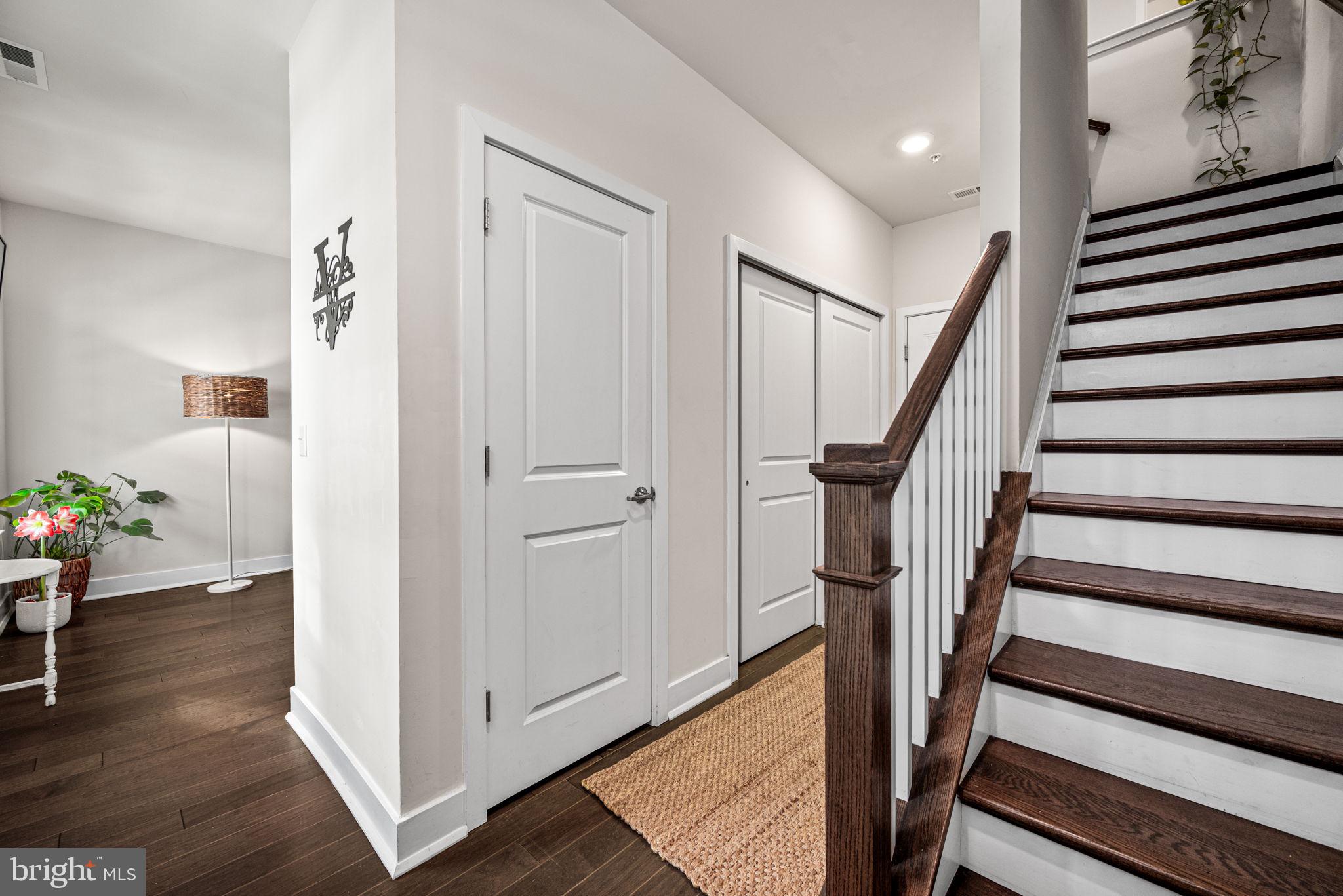 WATERSIDE - Residential