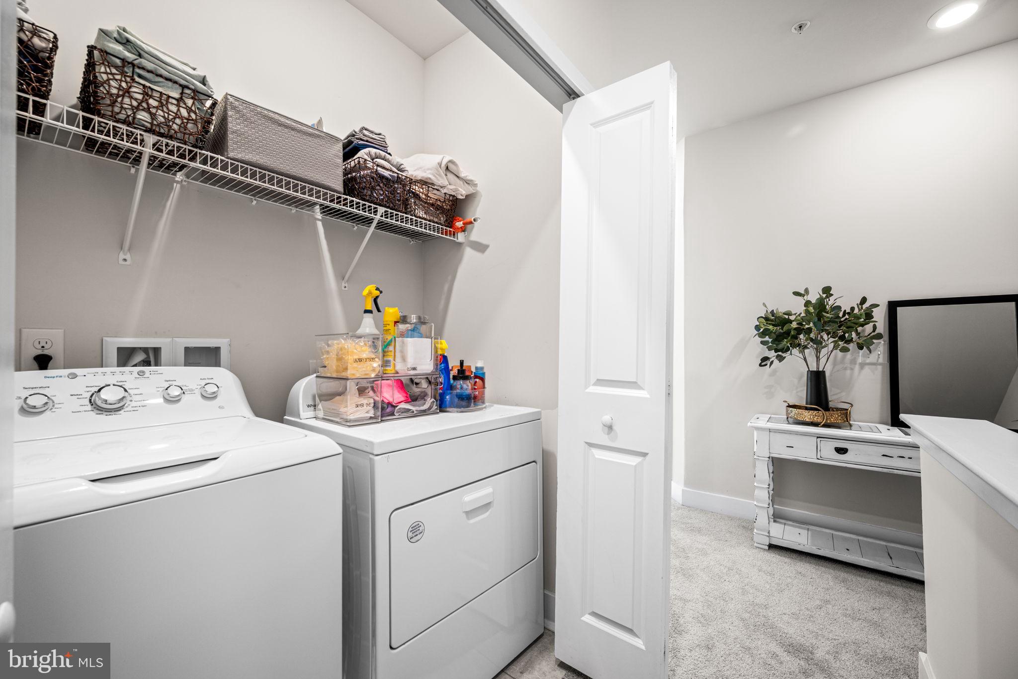 WATERSIDE - Residential