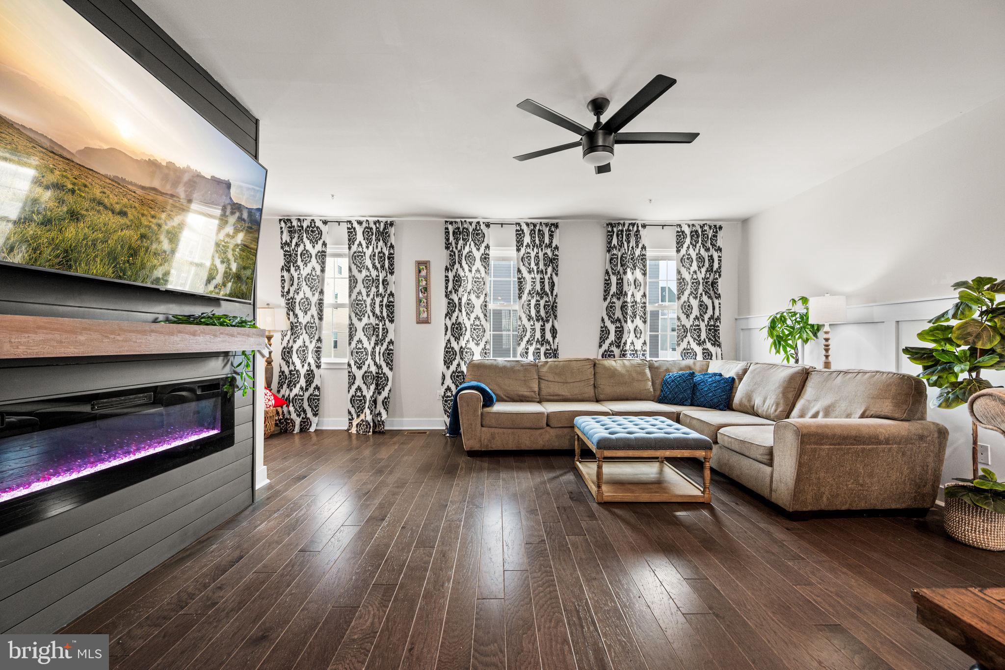 WATERSIDE - Residential