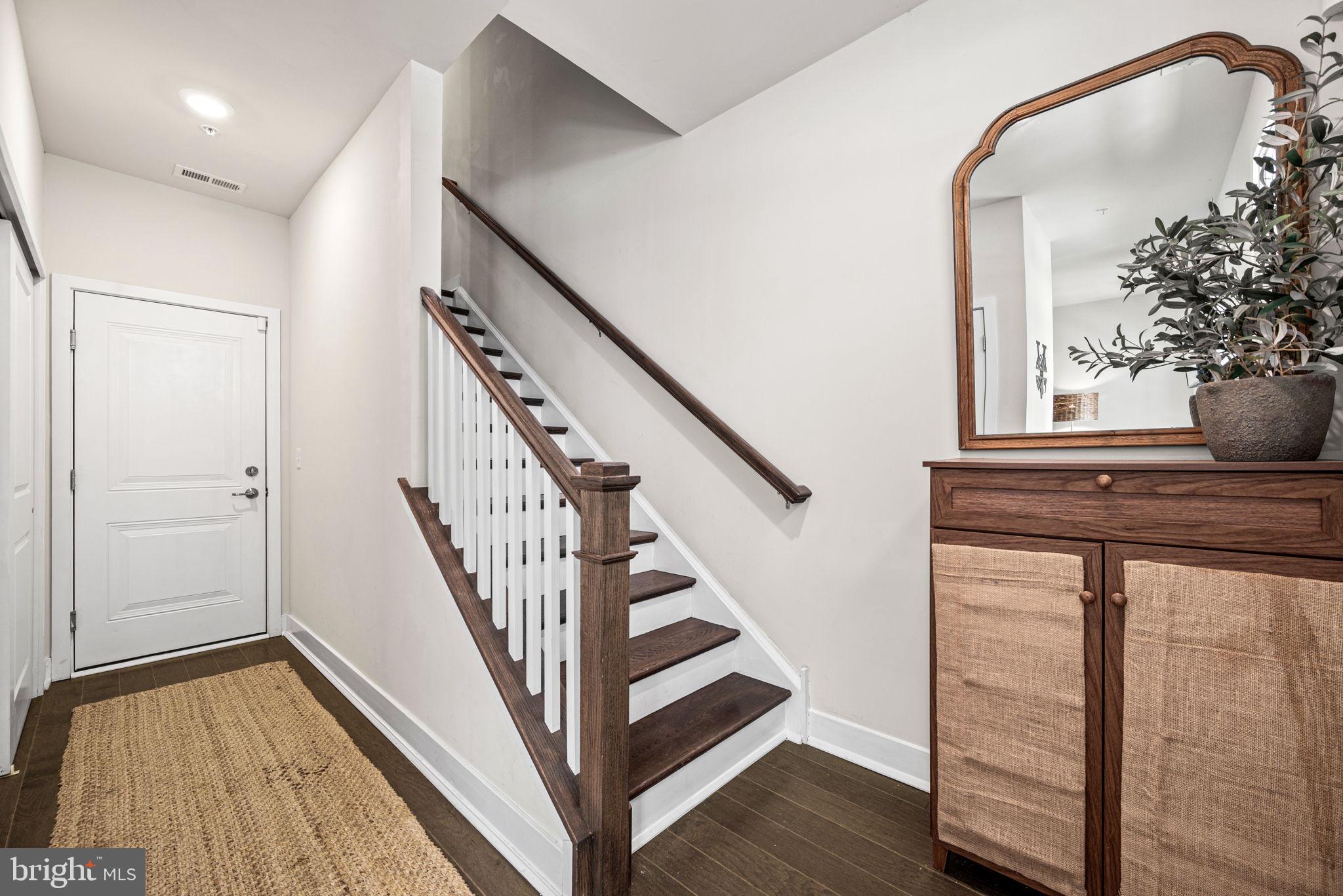 WATERSIDE - Residential