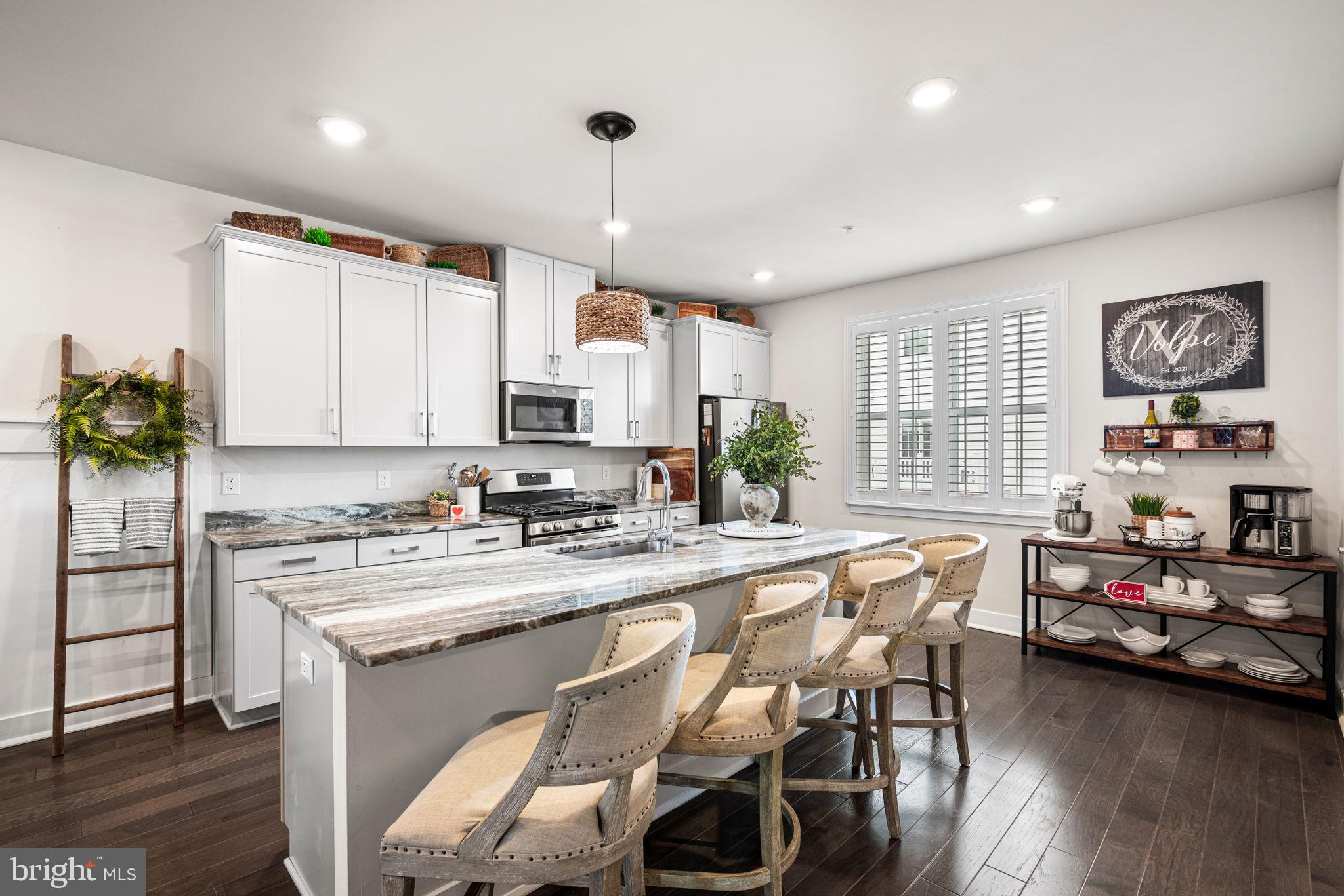 WATERSIDE - Residential