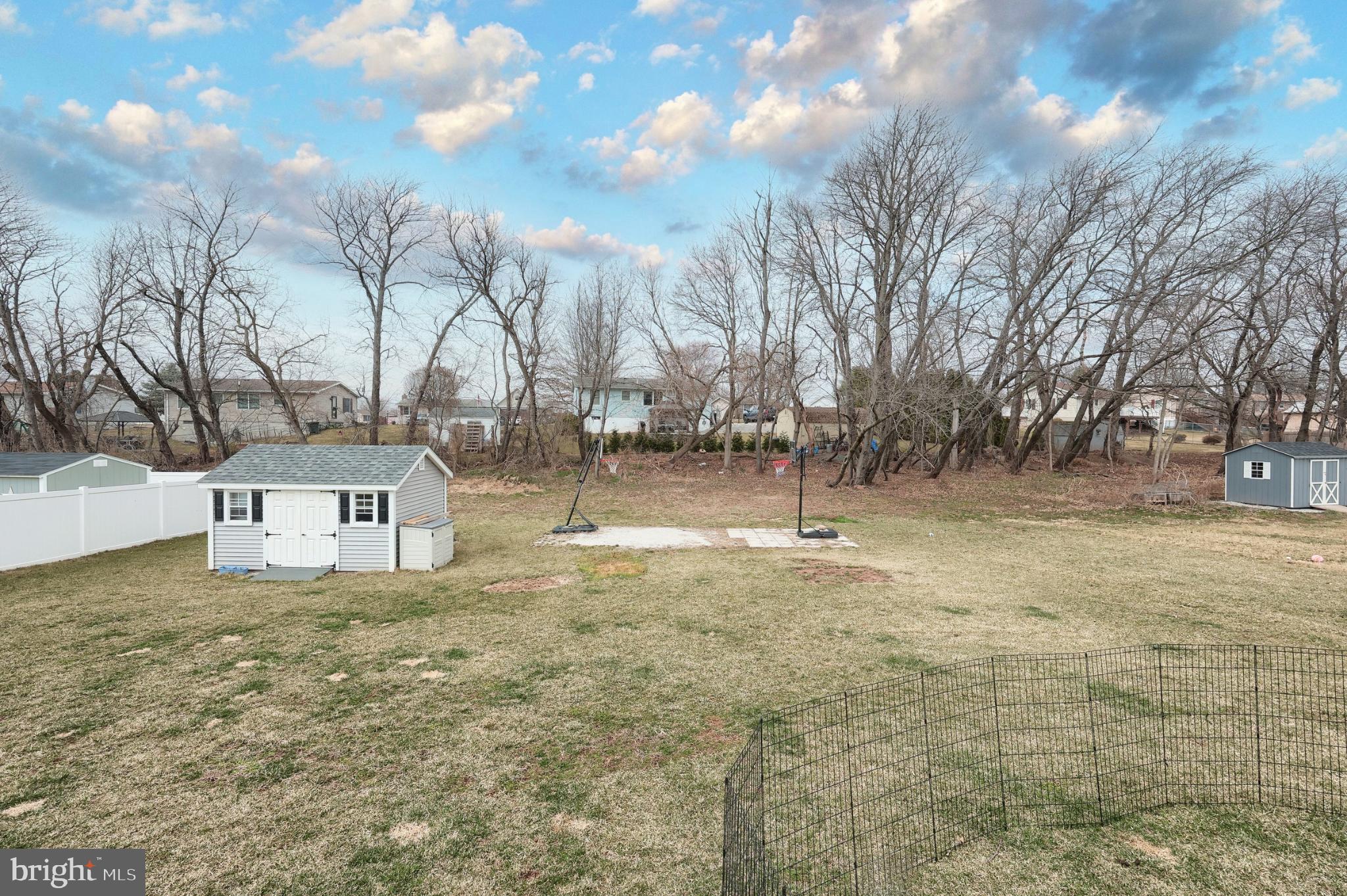 OXFORD POINTE - Residential