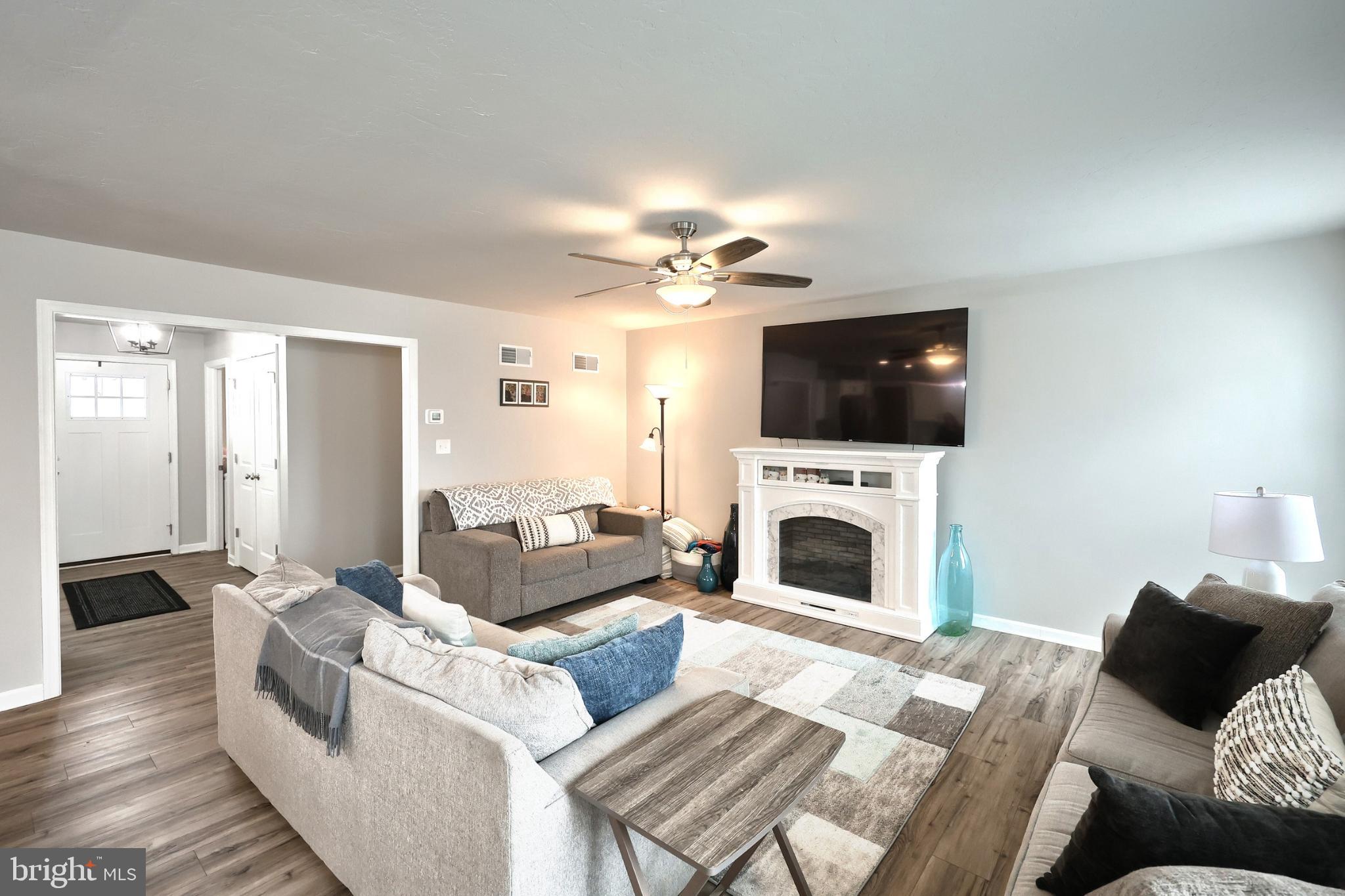 OXFORD POINTE - Residential