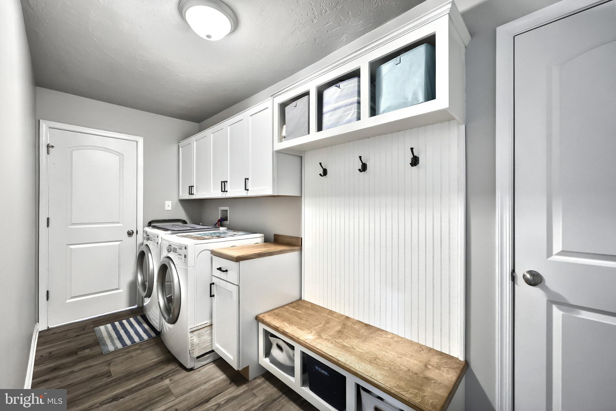 OXFORD POINTE - Residential