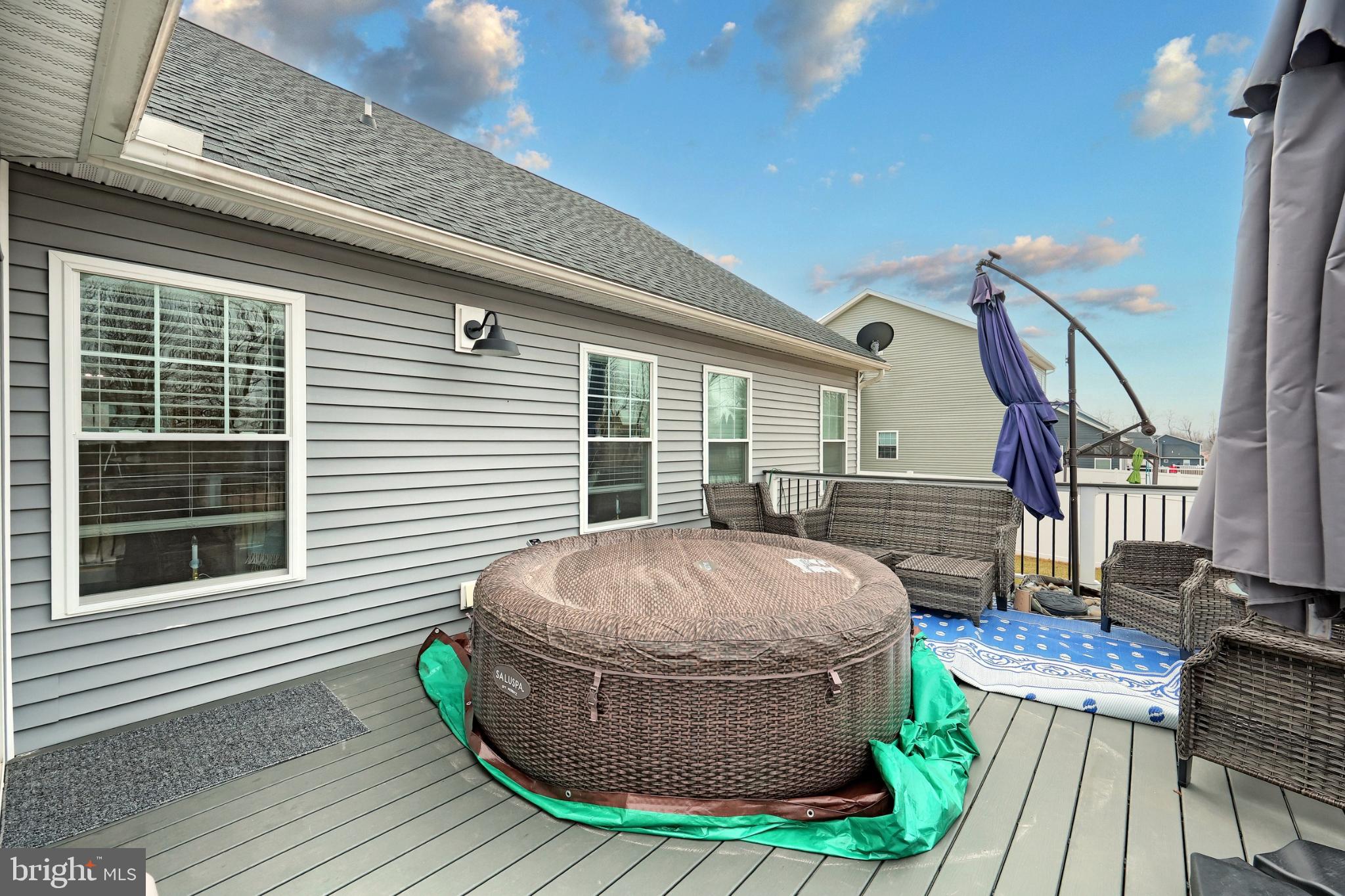 OXFORD POINTE - Residential