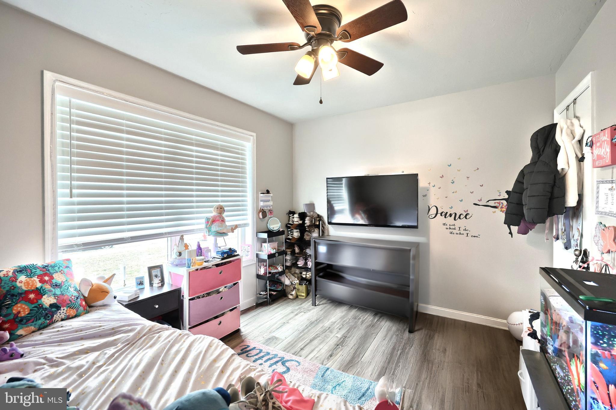 OXFORD POINTE - Residential