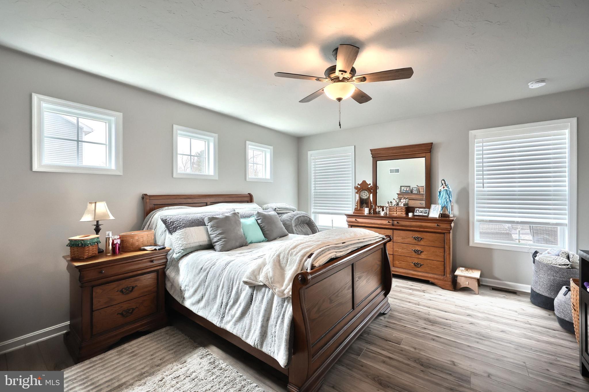 OXFORD POINTE - Residential