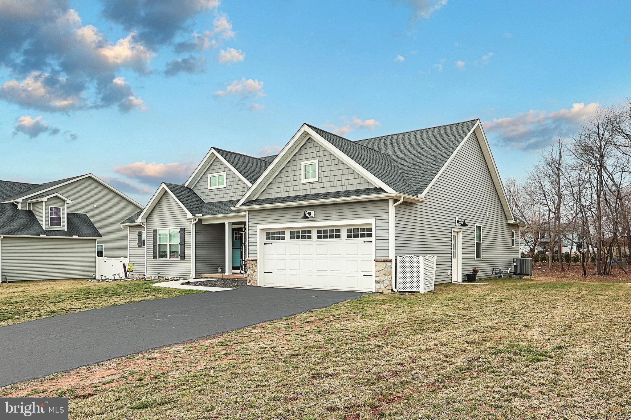 OXFORD POINTE - Residential