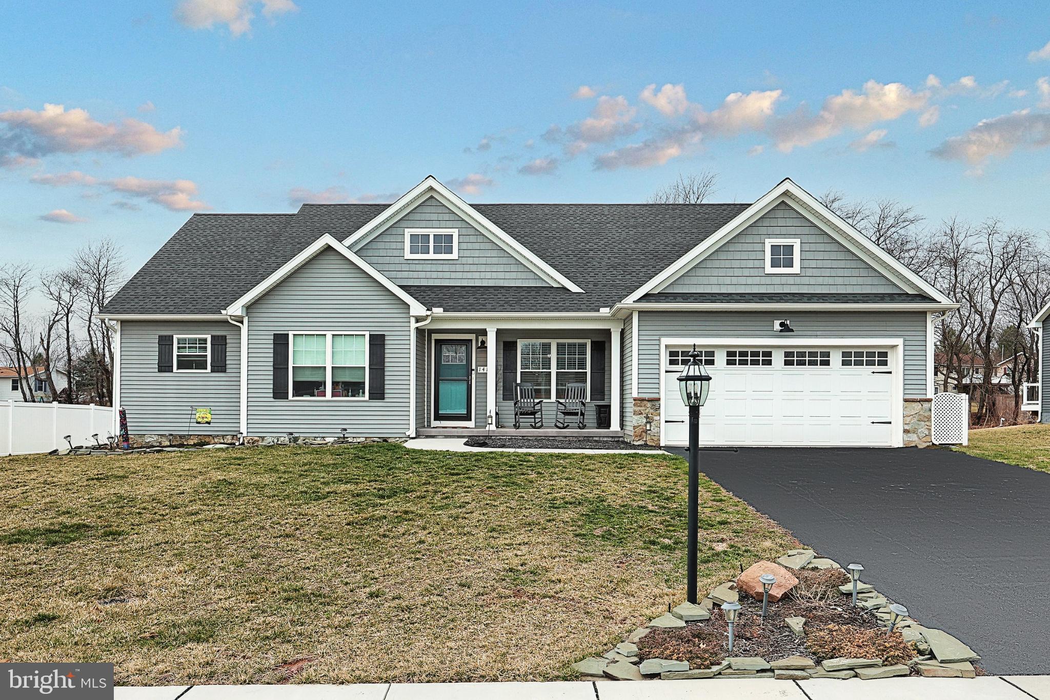 OXFORD POINTE - Residential