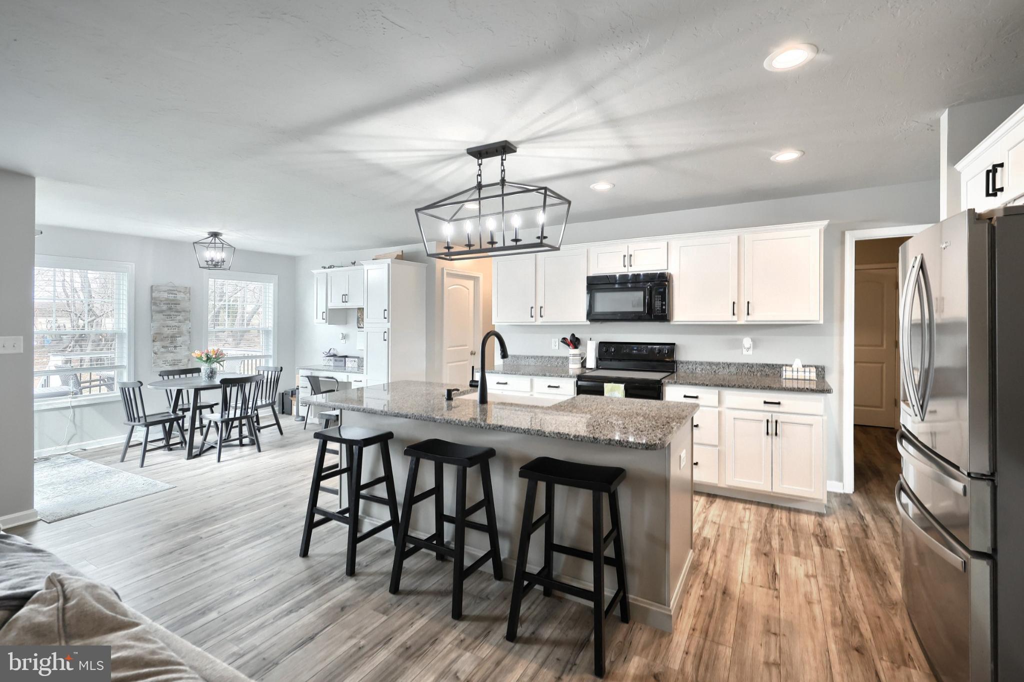 OXFORD POINTE - Residential