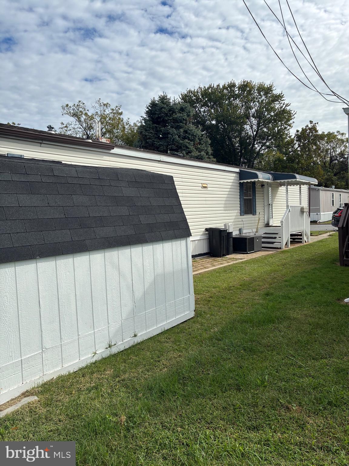 DUNDALK MOBILE HOME COURT - Residential